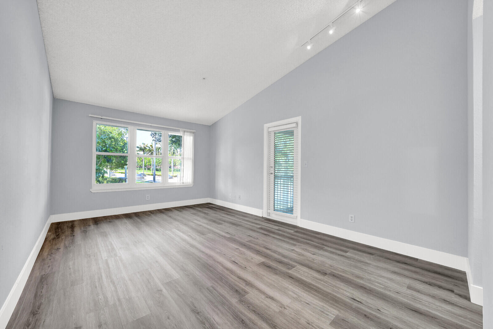 2319 N Congress Avenue 22
