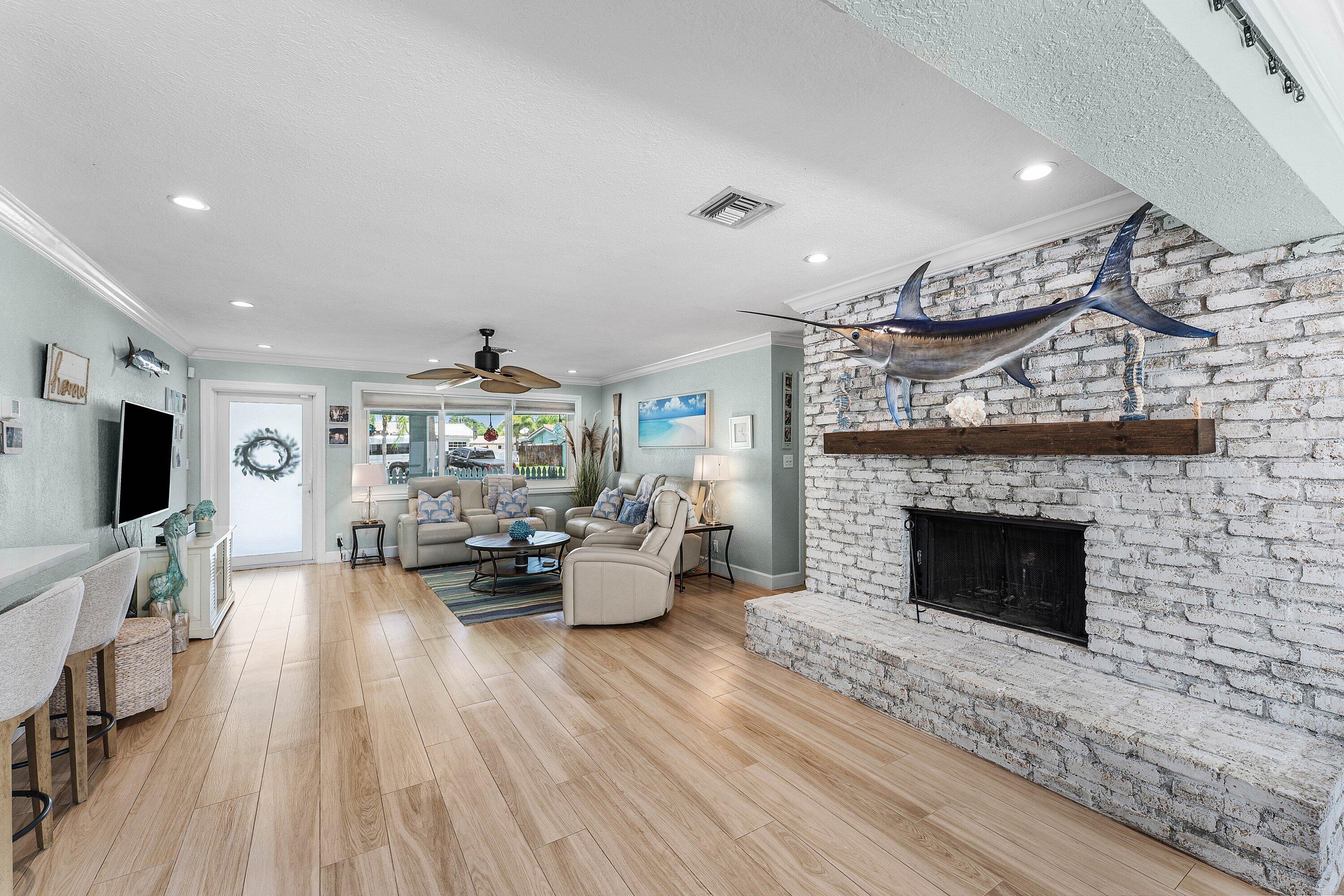 904 SE 15th Court