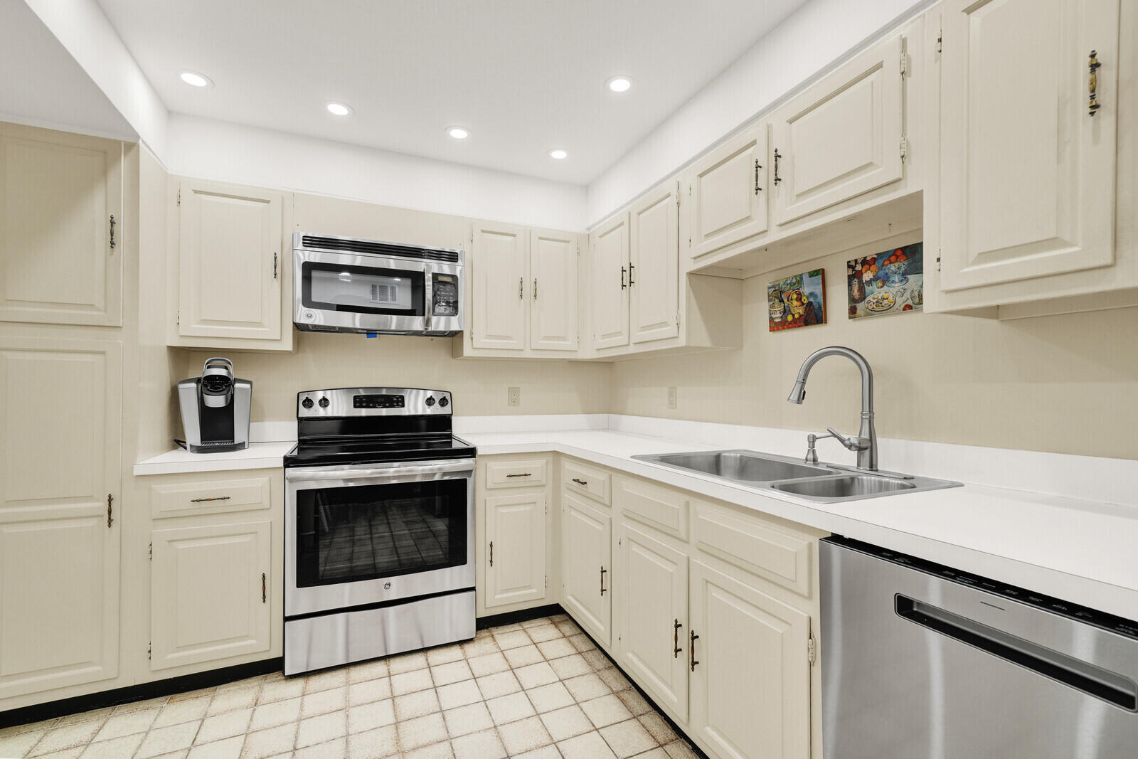 2697 N Ocean Boulevard F-303