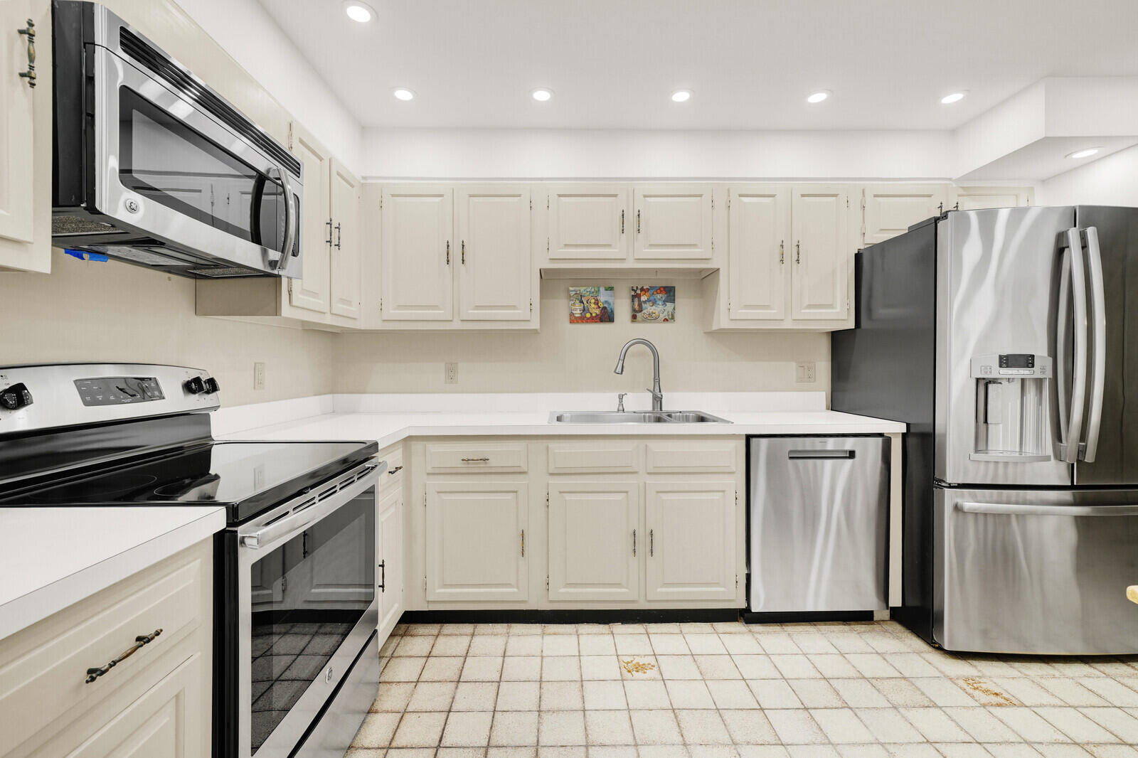 2697 N Ocean Boulevard F-303