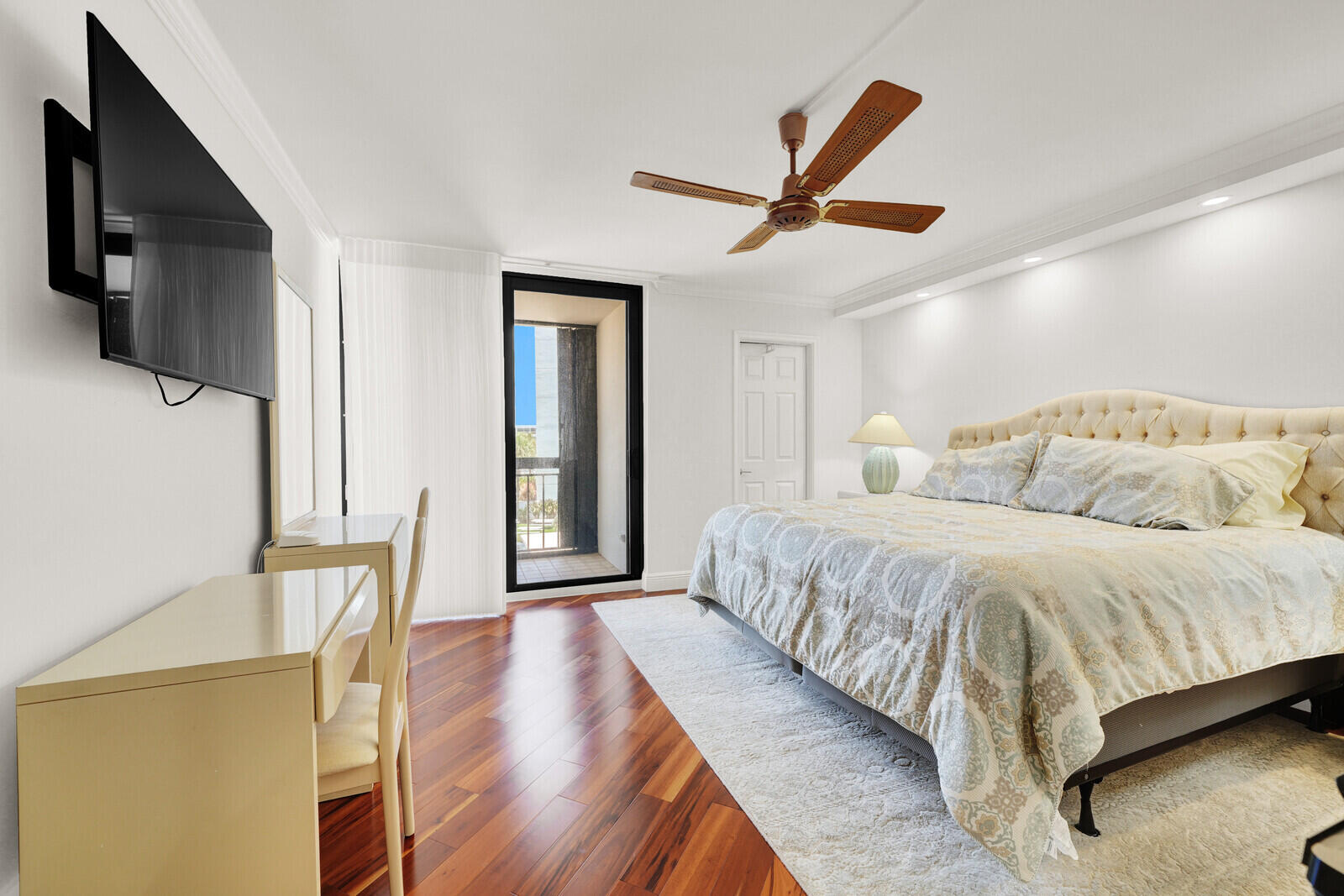 2697 N Ocean Boulevard F-303