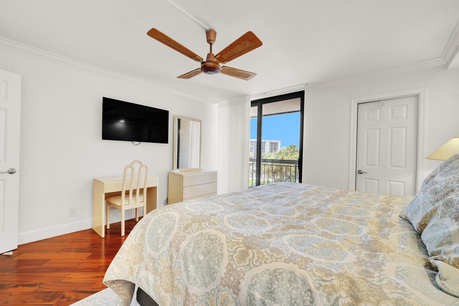 2697 N Ocean Boulevard F-303