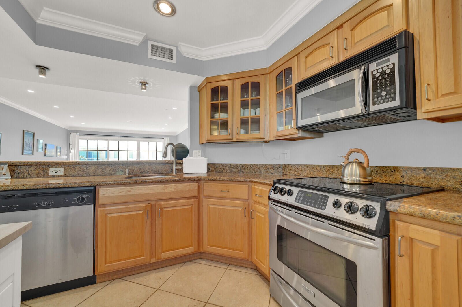 1501 E Broward Boulevard 810