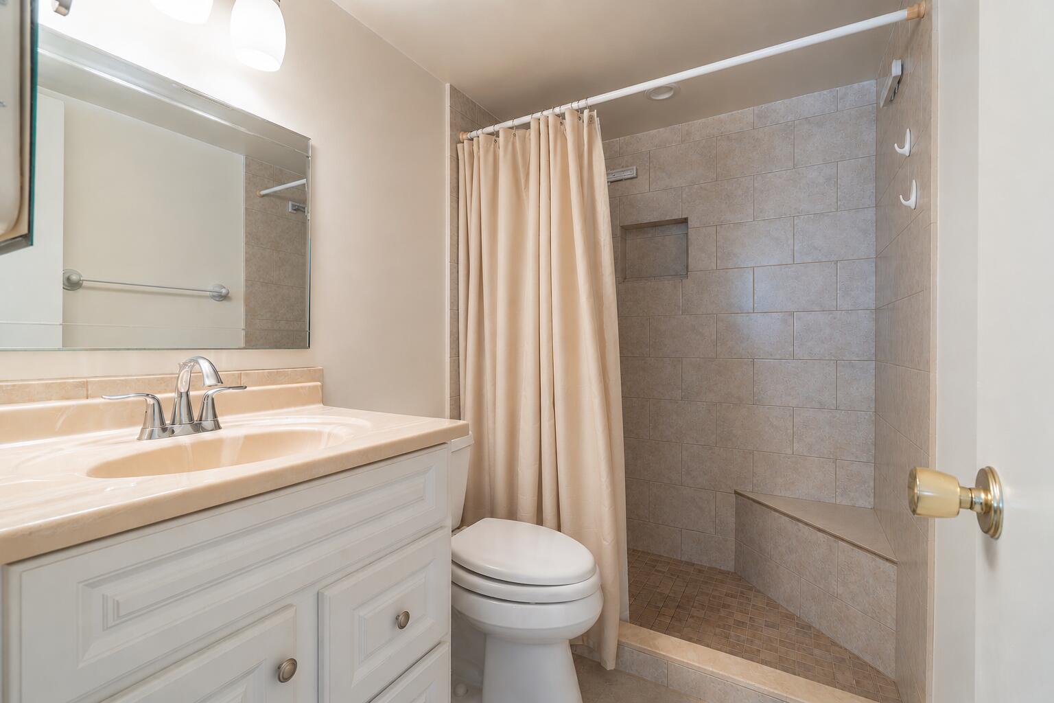 2050 NE 39th Street 211E