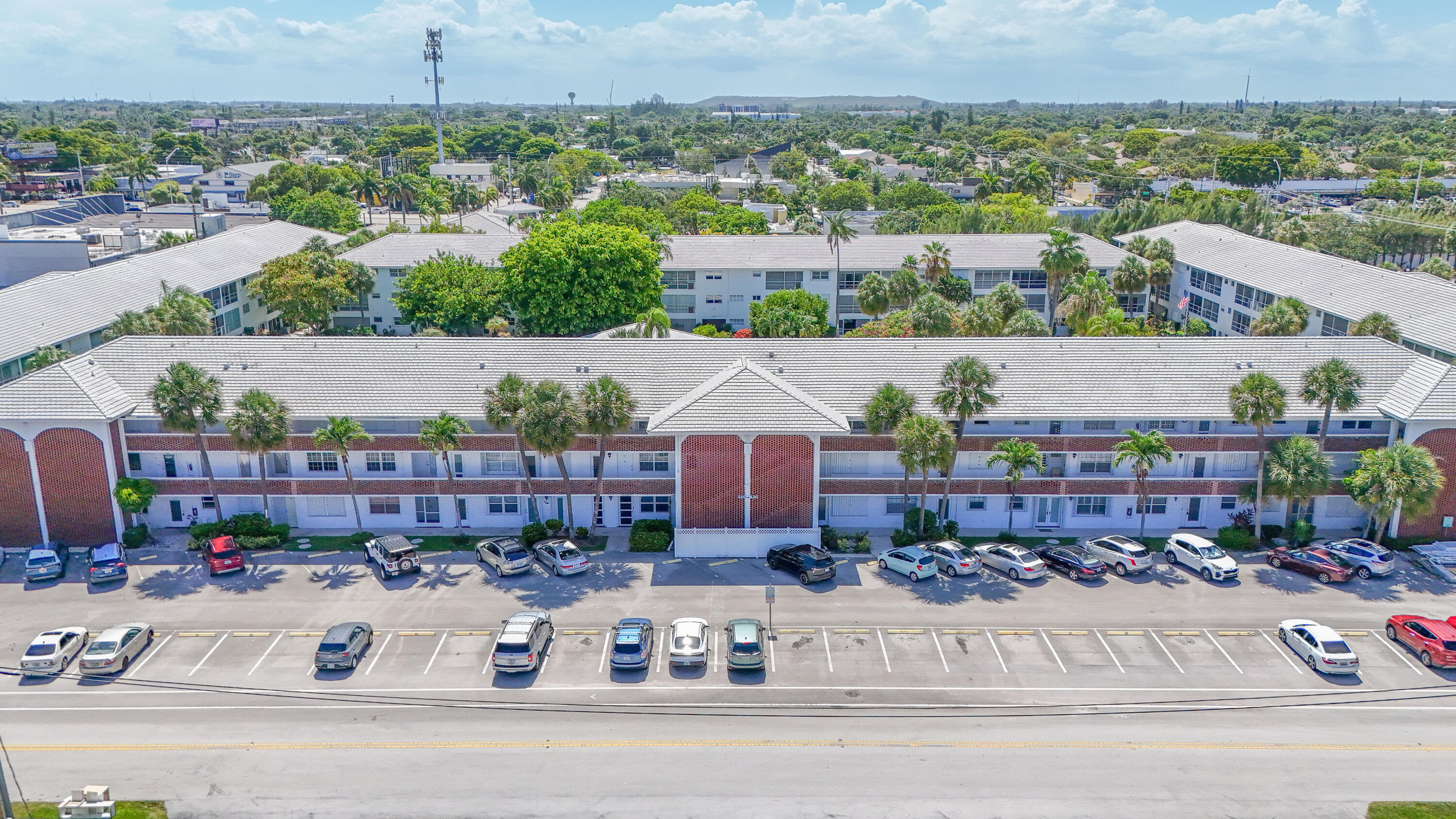 2050 NE 39th Street 211E