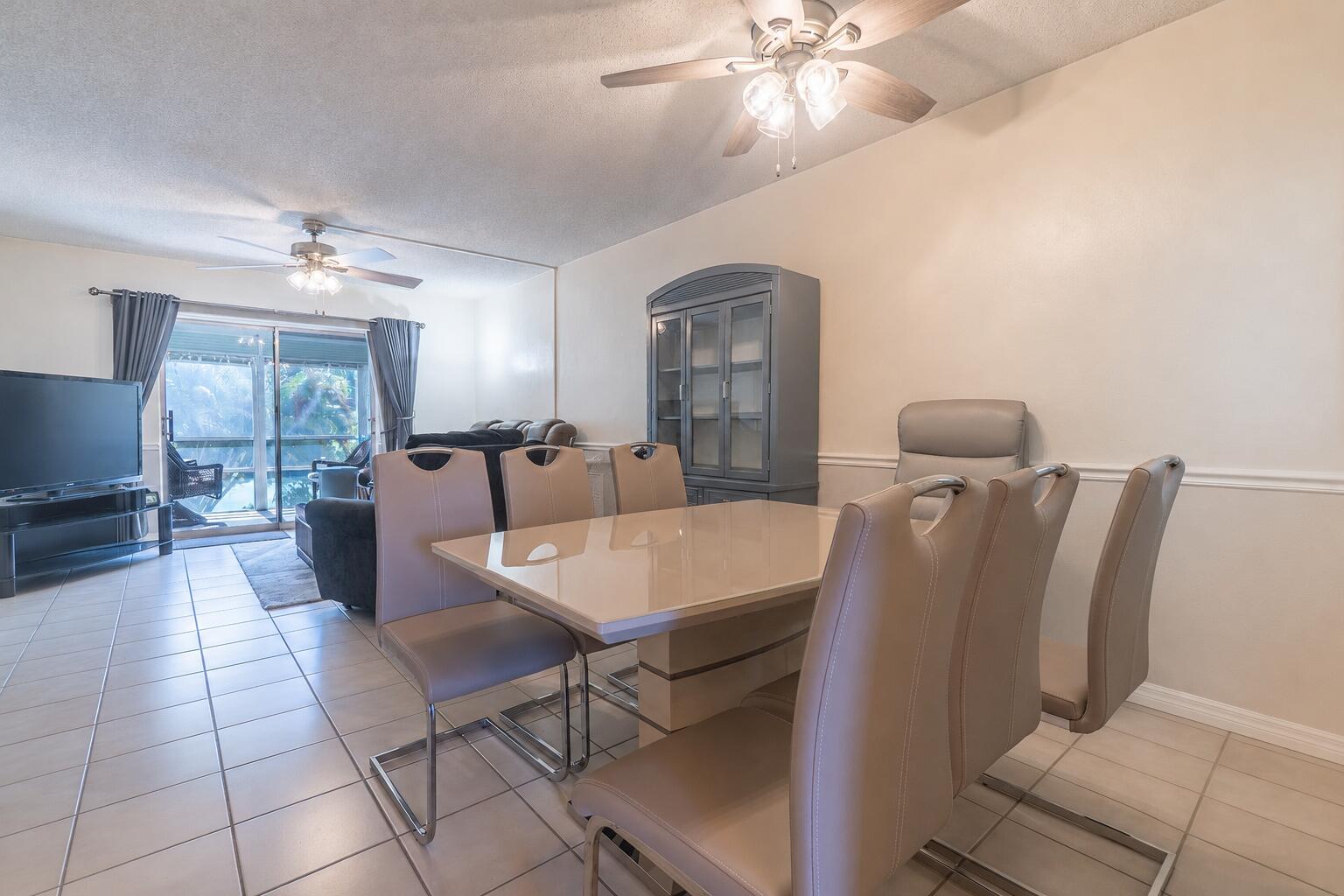 2050 NE 39th Street 211E
