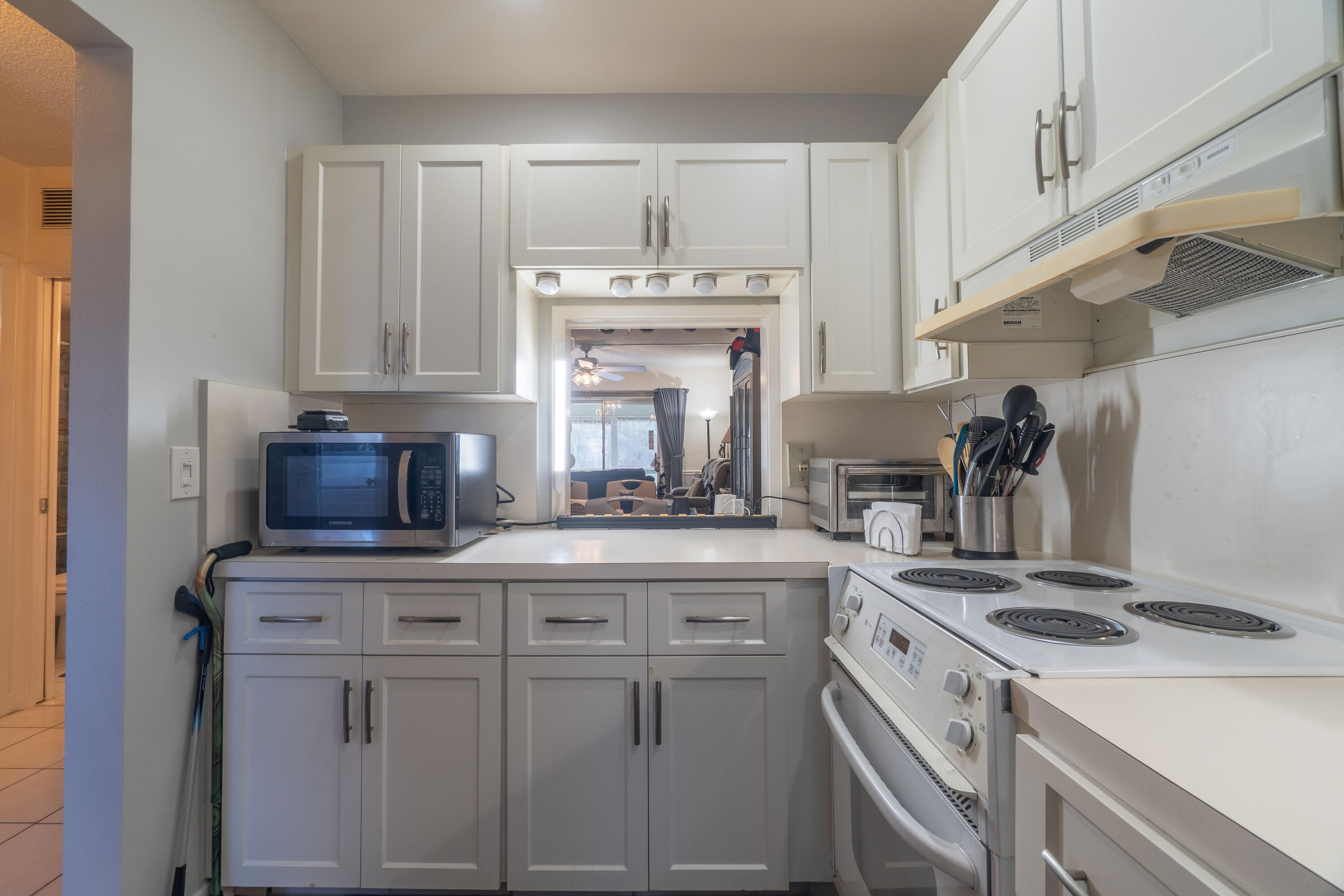2050 NE 39th Street 211E