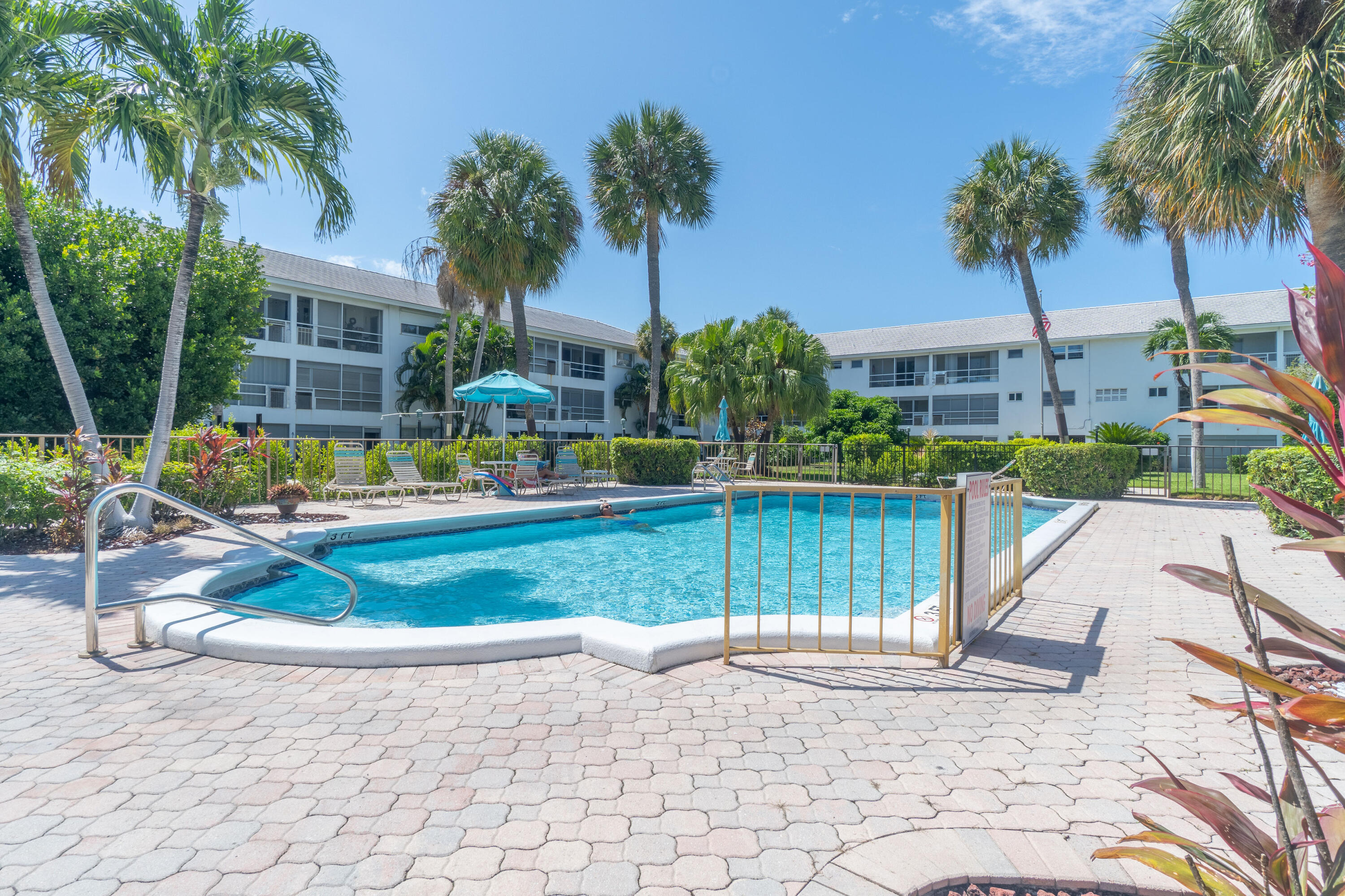 2050 NE 39th Street 211E
