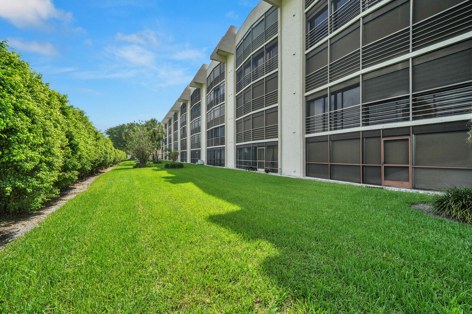 9165 SW 14th Street 1204