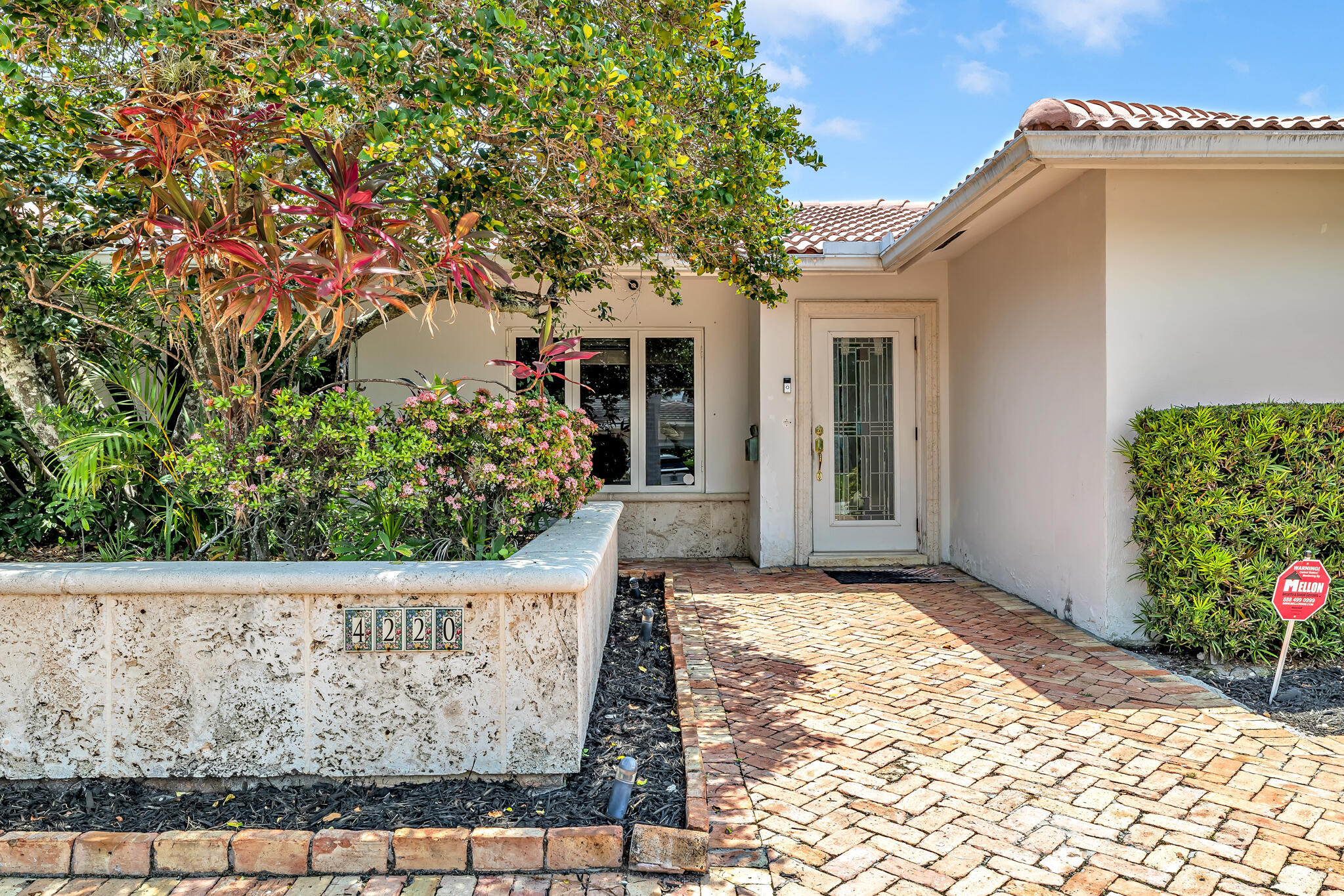 4220 NE 26TH Avenue