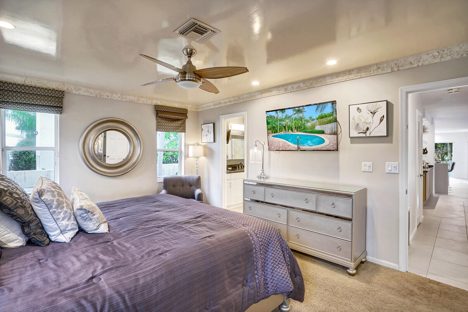 290 E FERN Drive