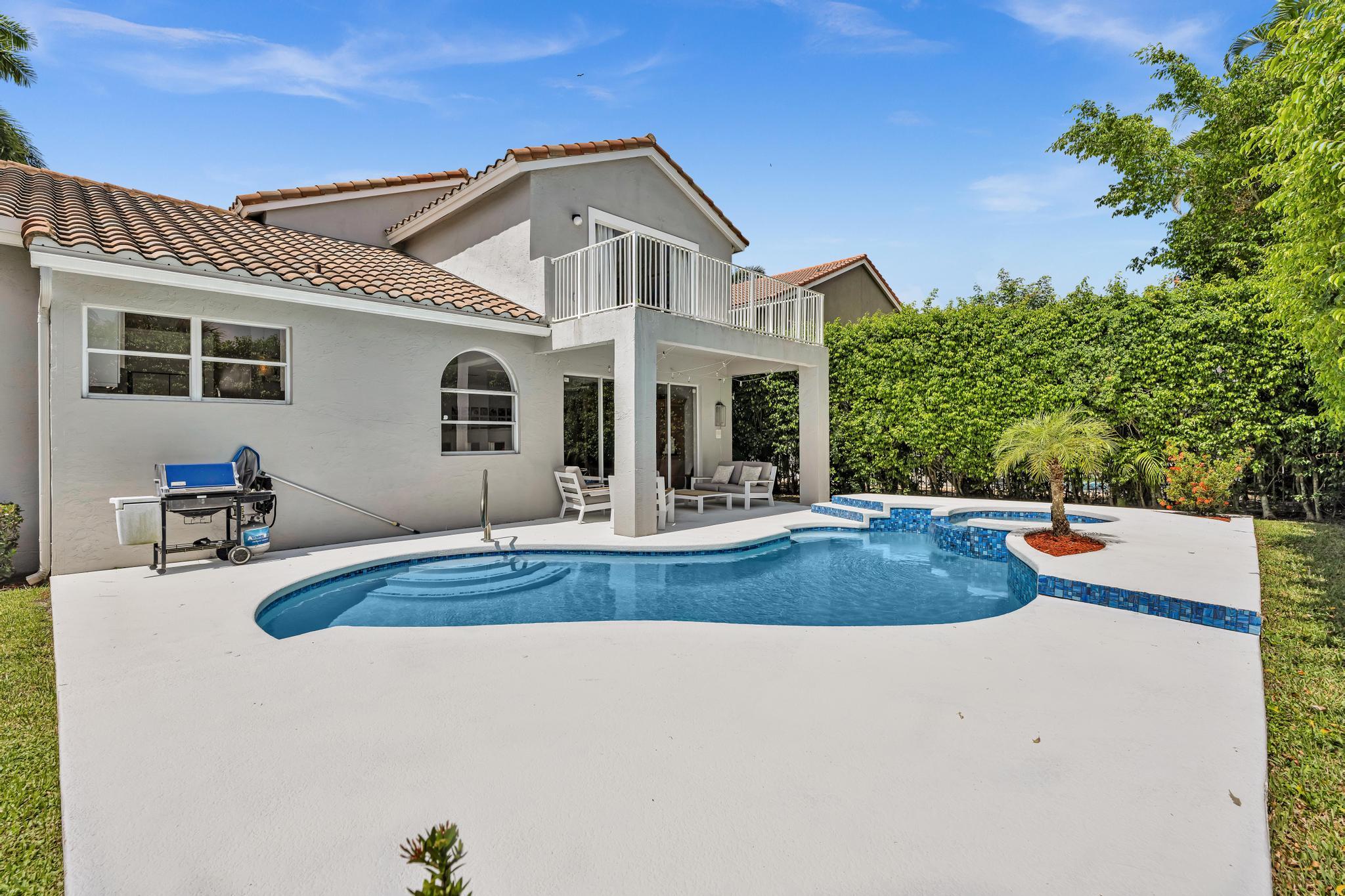 10823 Tea Olive Lane