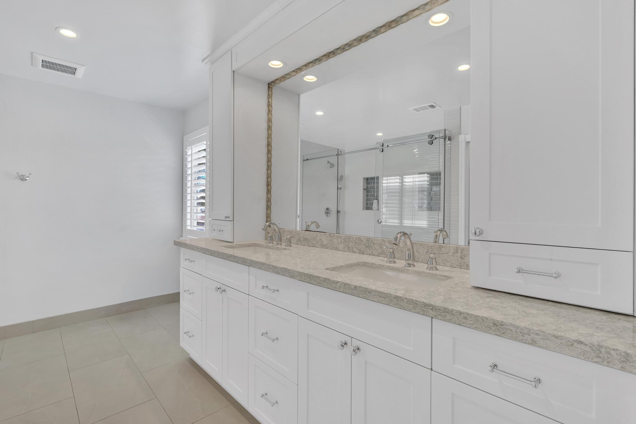 10823 Tea Olive Lane