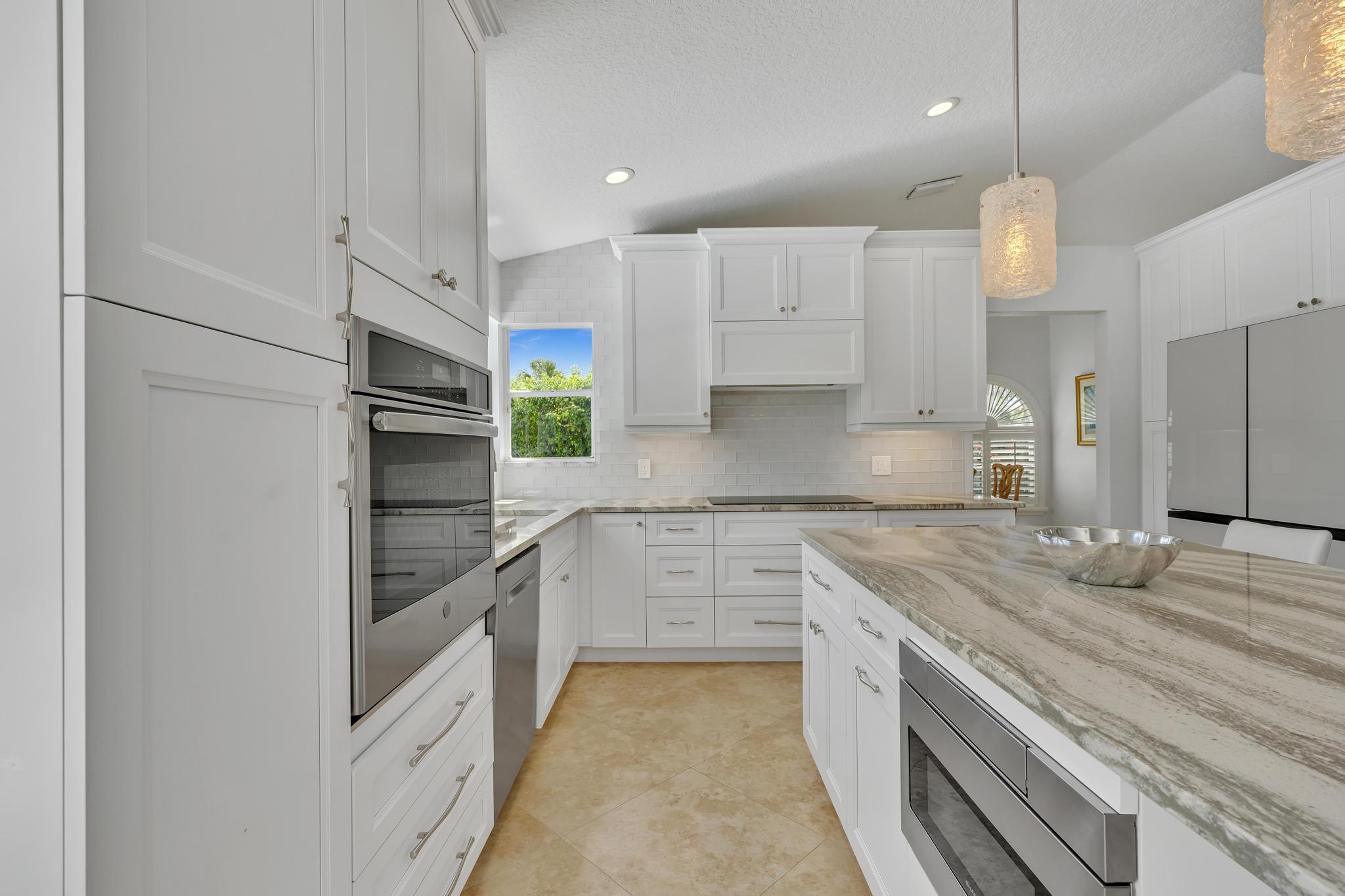 10823 Tea Olive Lane