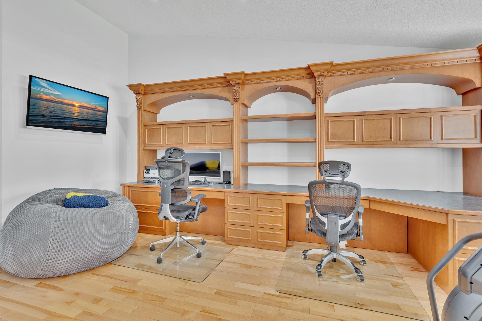 10823 Tea Olive Lane
