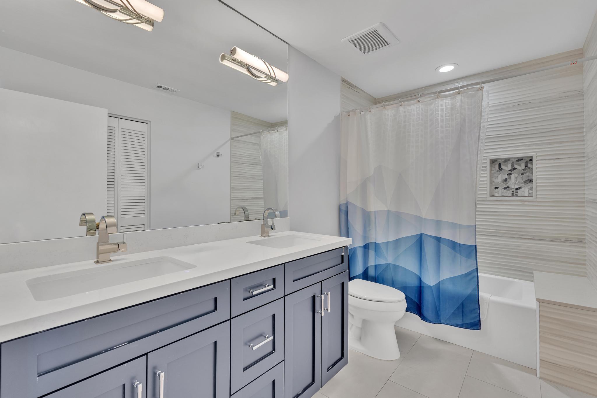 10823 Tea Olive Lane