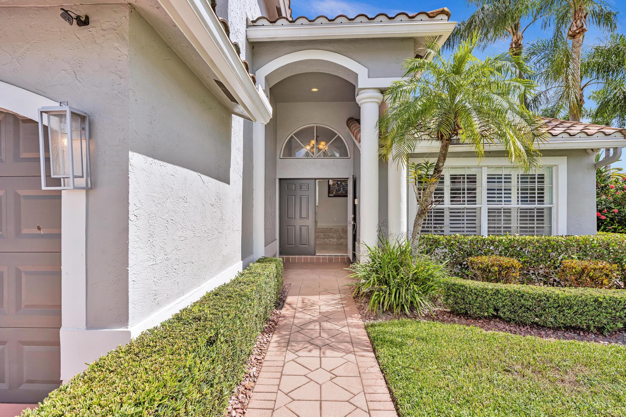10823 Tea Olive Lane