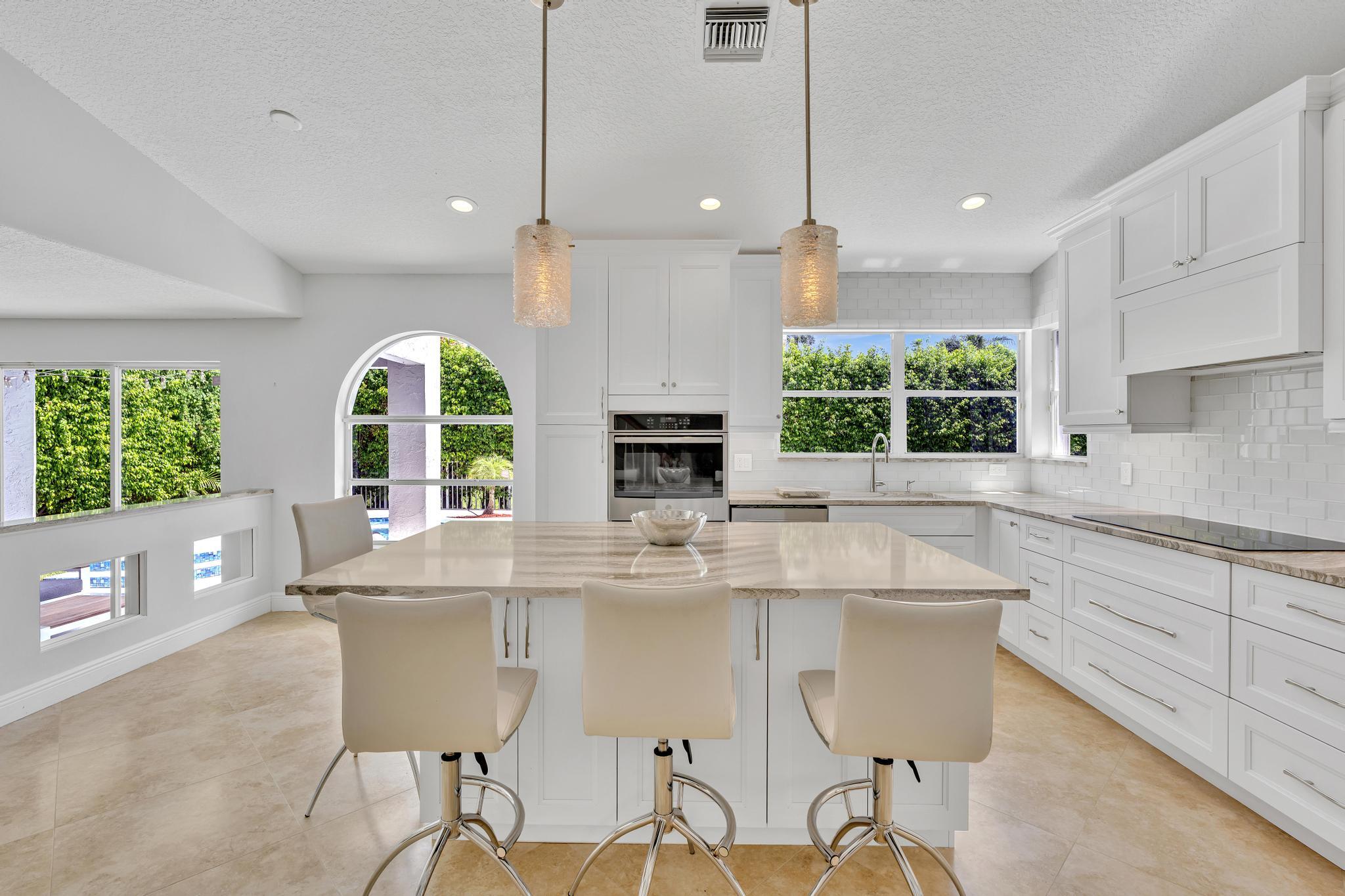 10823 Tea Olive Lane