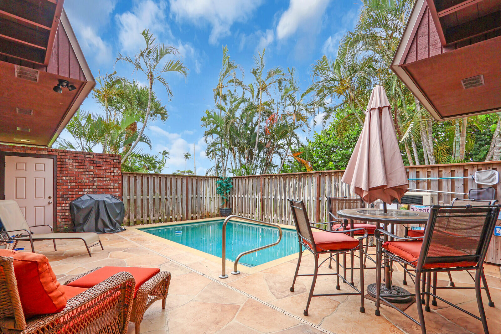 1420 OCEAN Way 7D