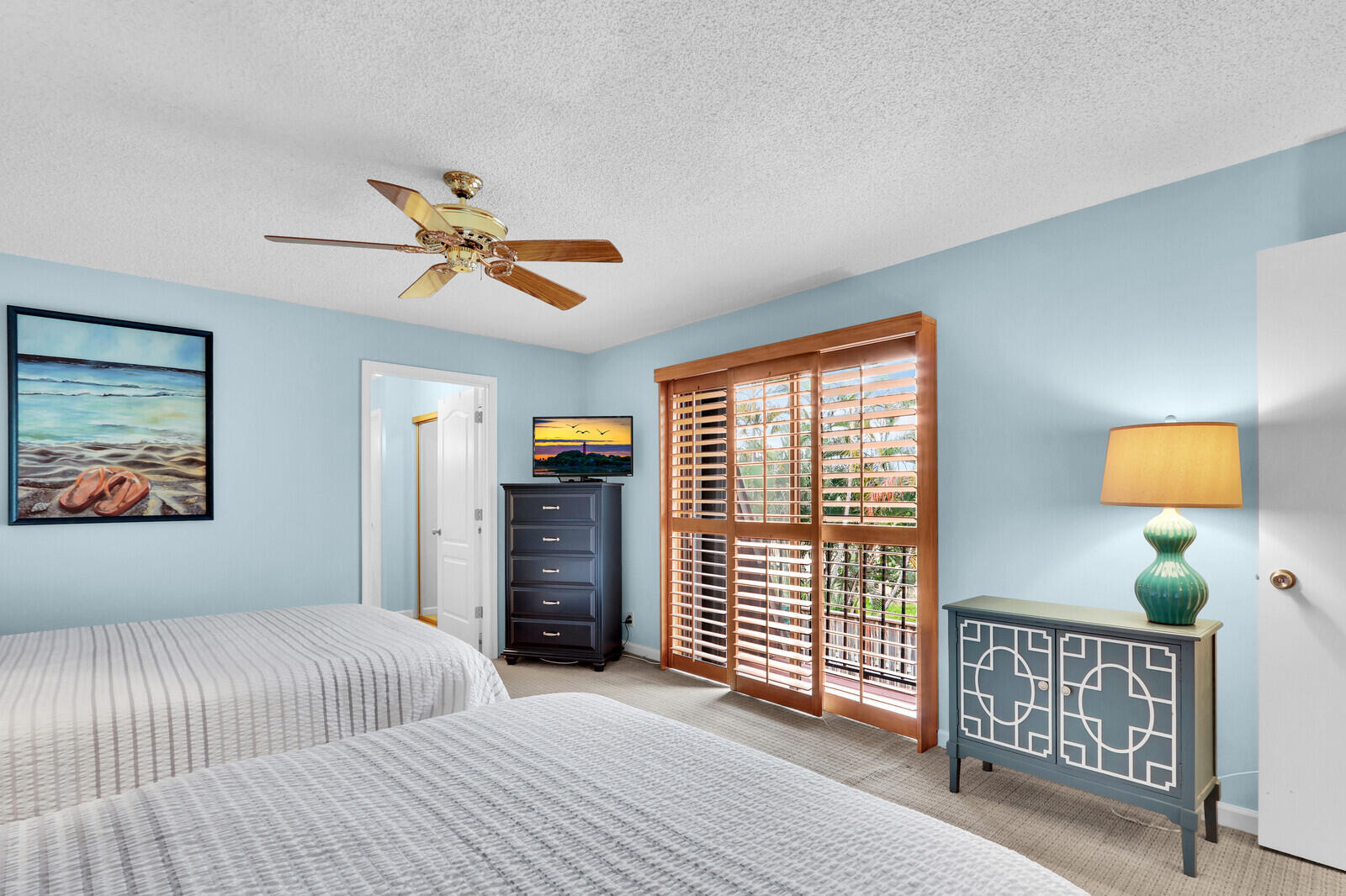 1420 OCEAN Way 7D