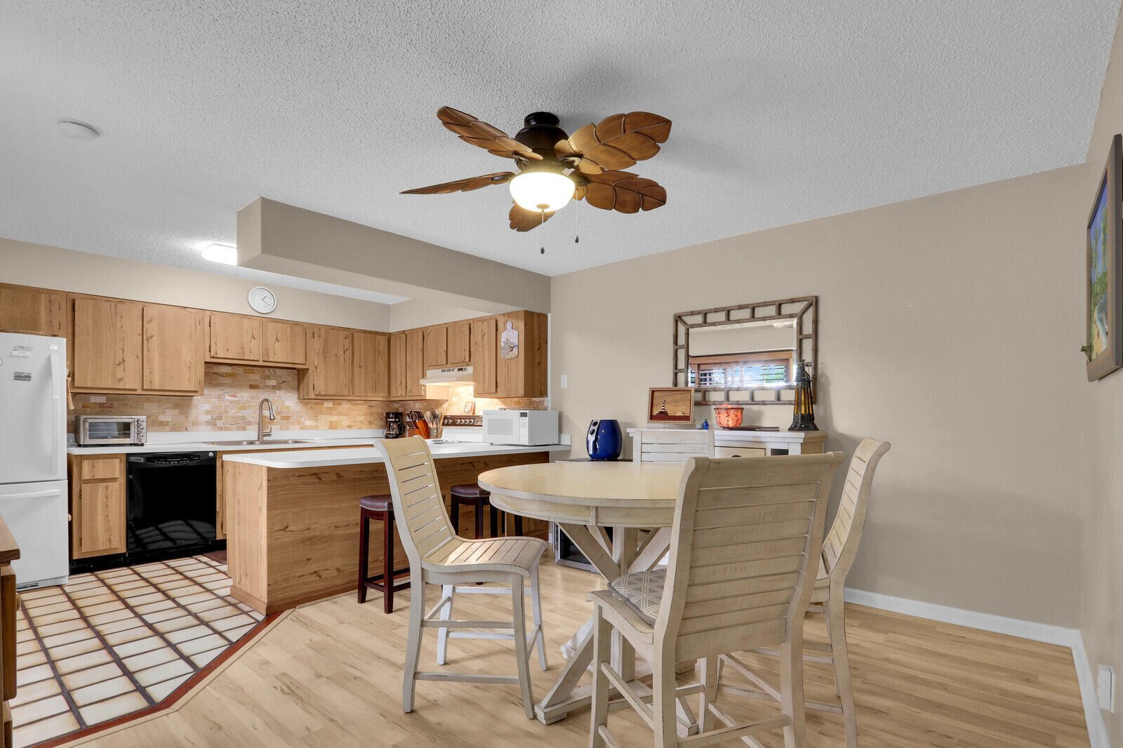 1420 OCEAN Way 7D