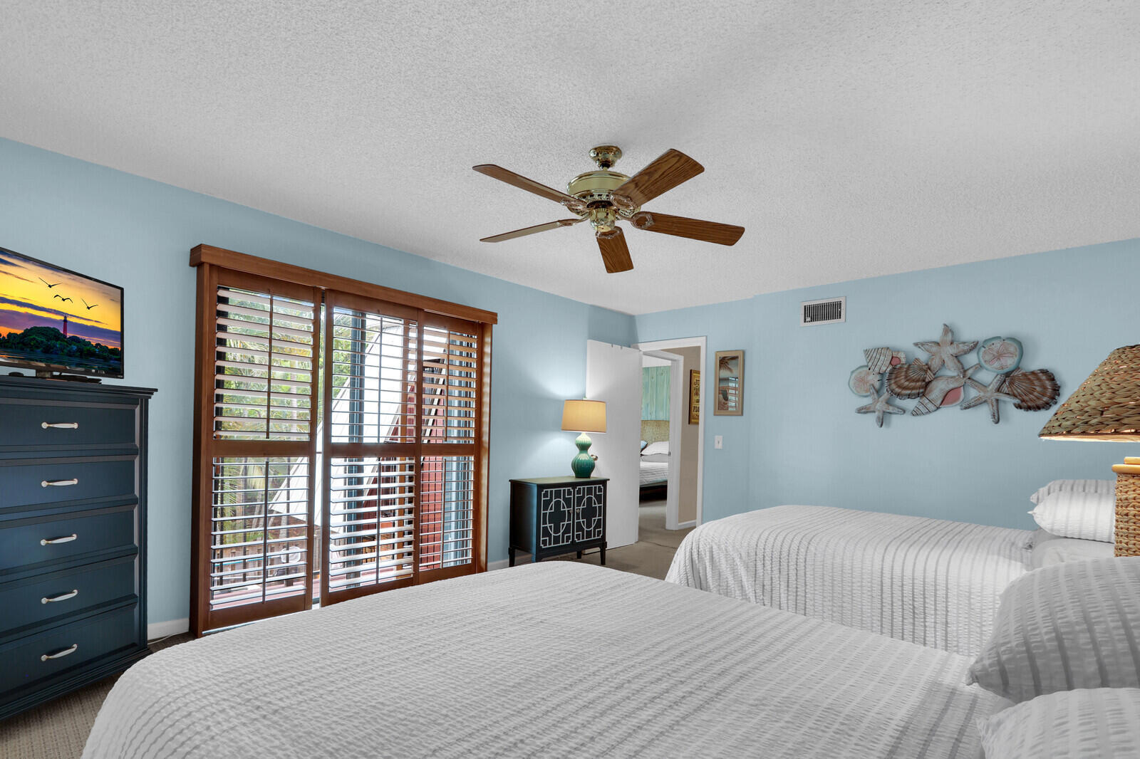 1420 OCEAN Way 7D
