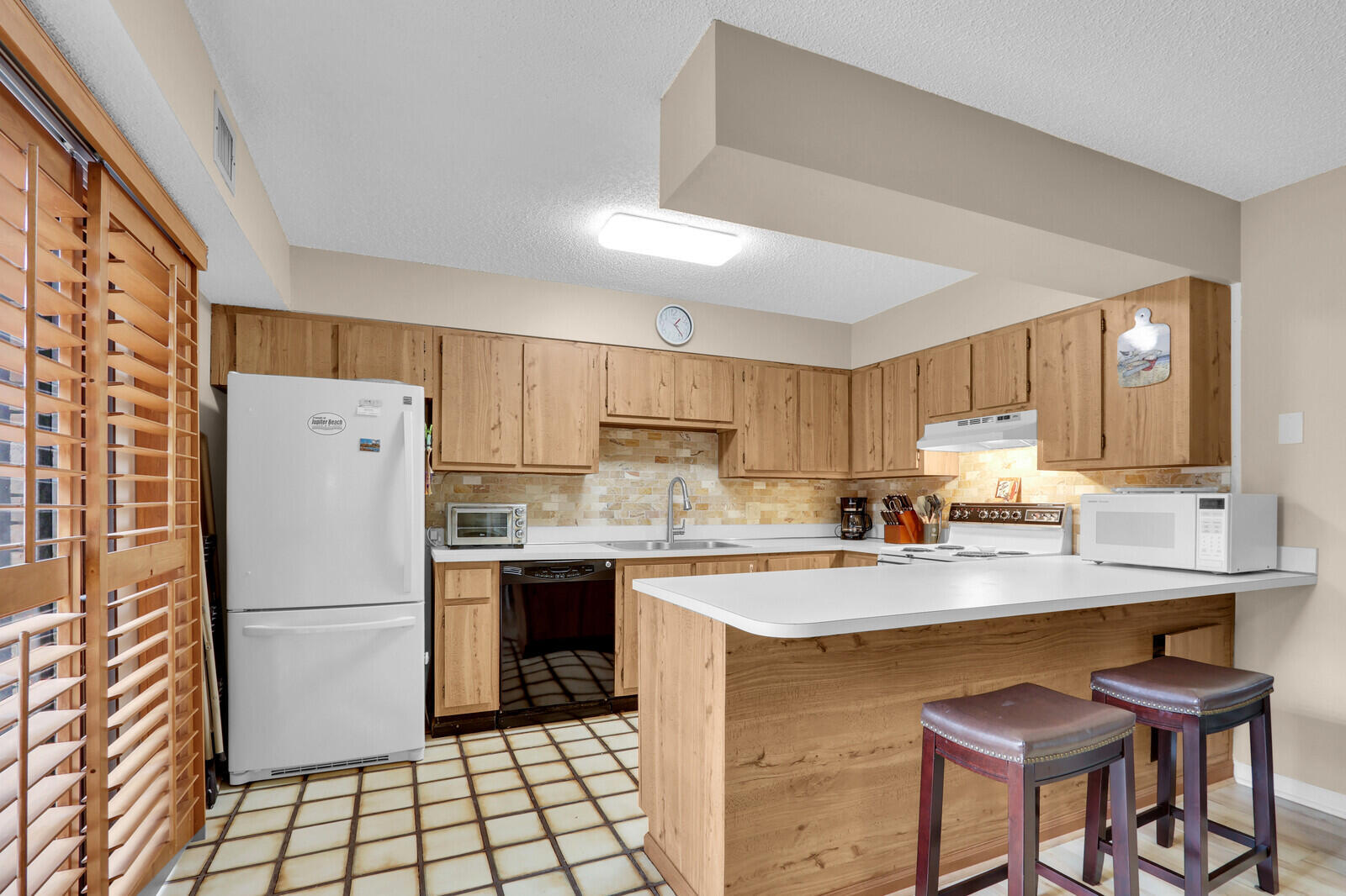1420 OCEAN Way 7D