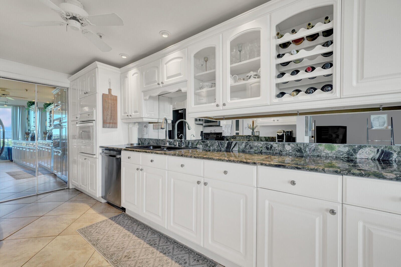859 Jeffery Street 7050