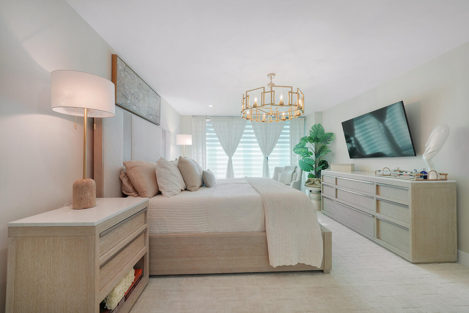 2727 N OCEAN A-203