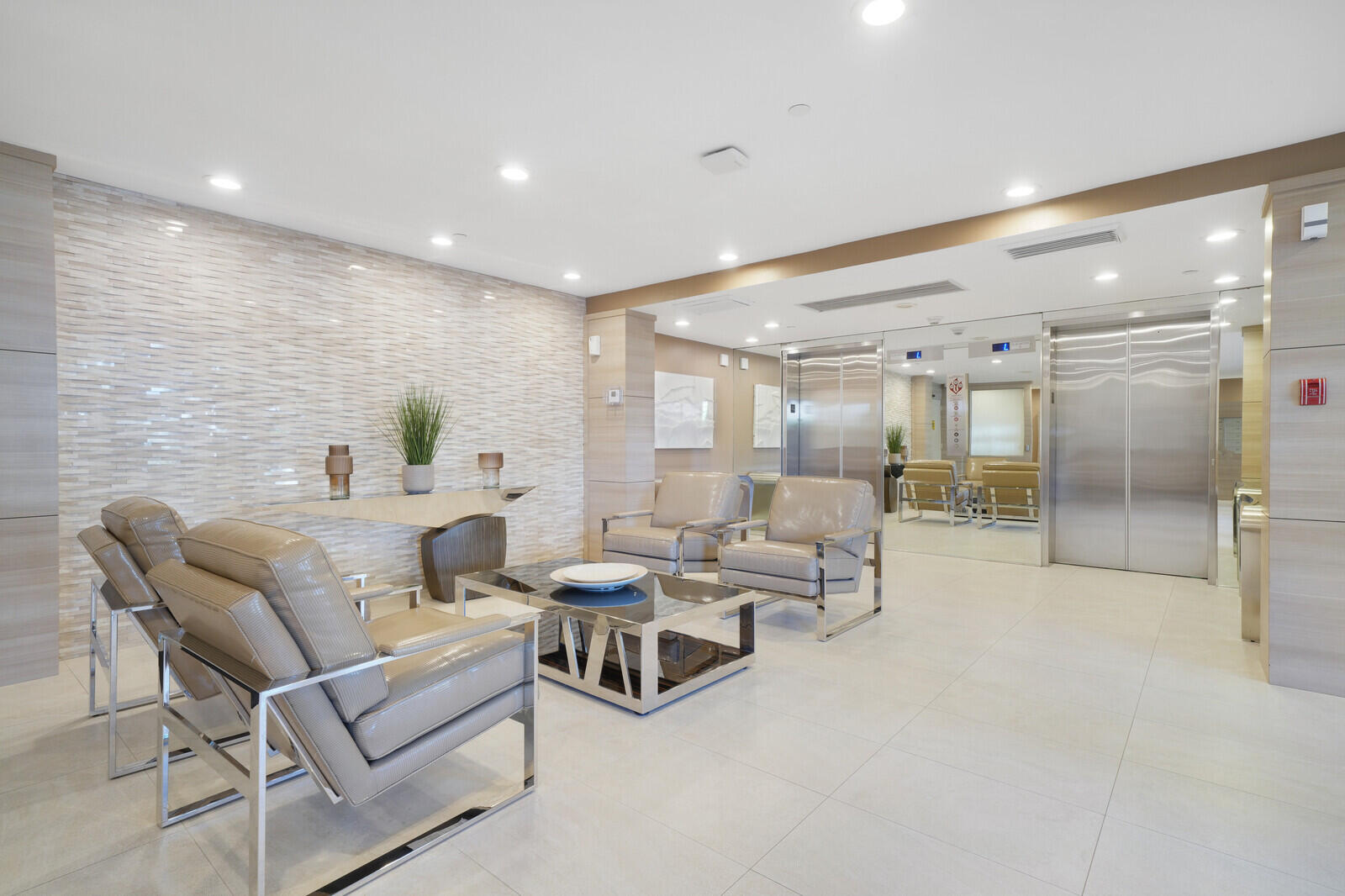 2727 N OCEAN A-203