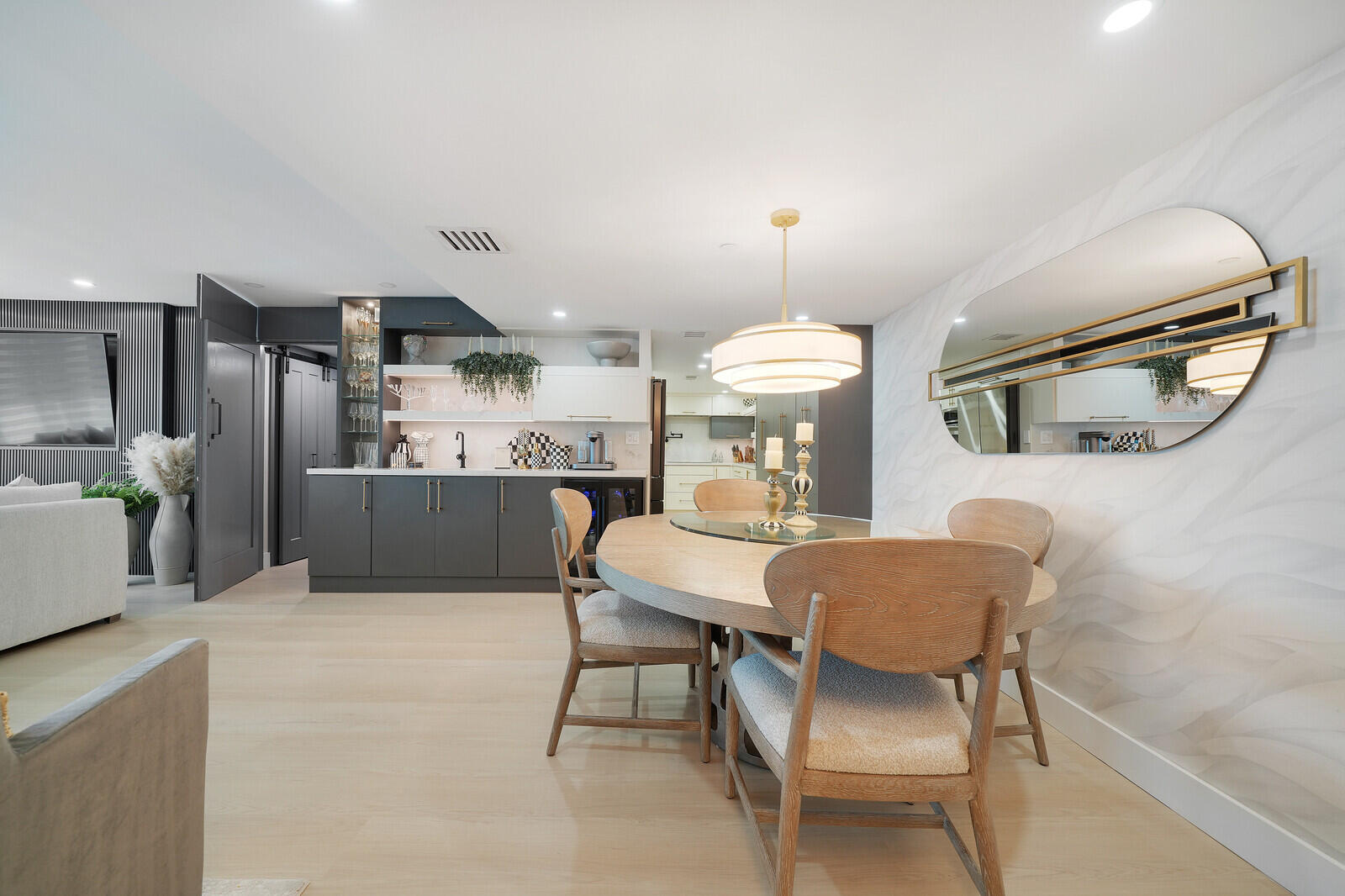 2727 N OCEAN A-203