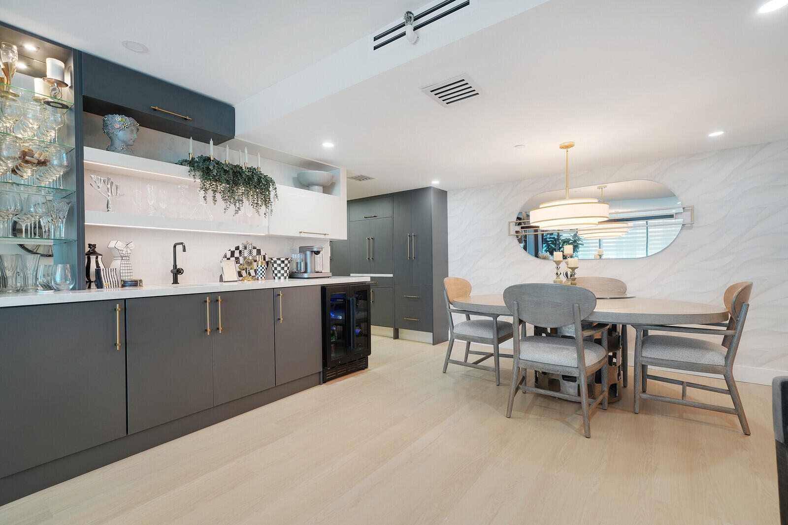 2727 N OCEAN A-203