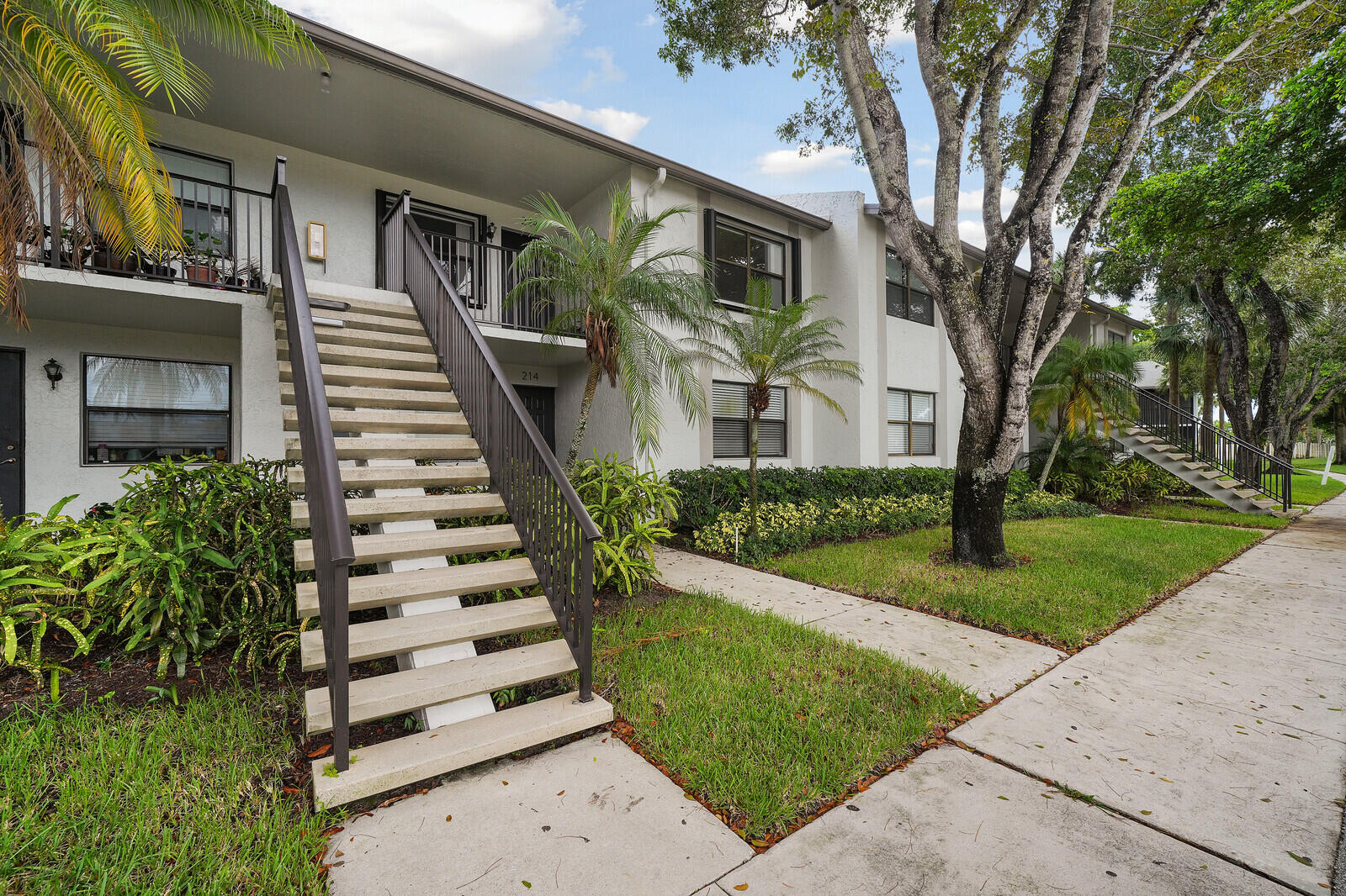 1284 S Military Trail 224