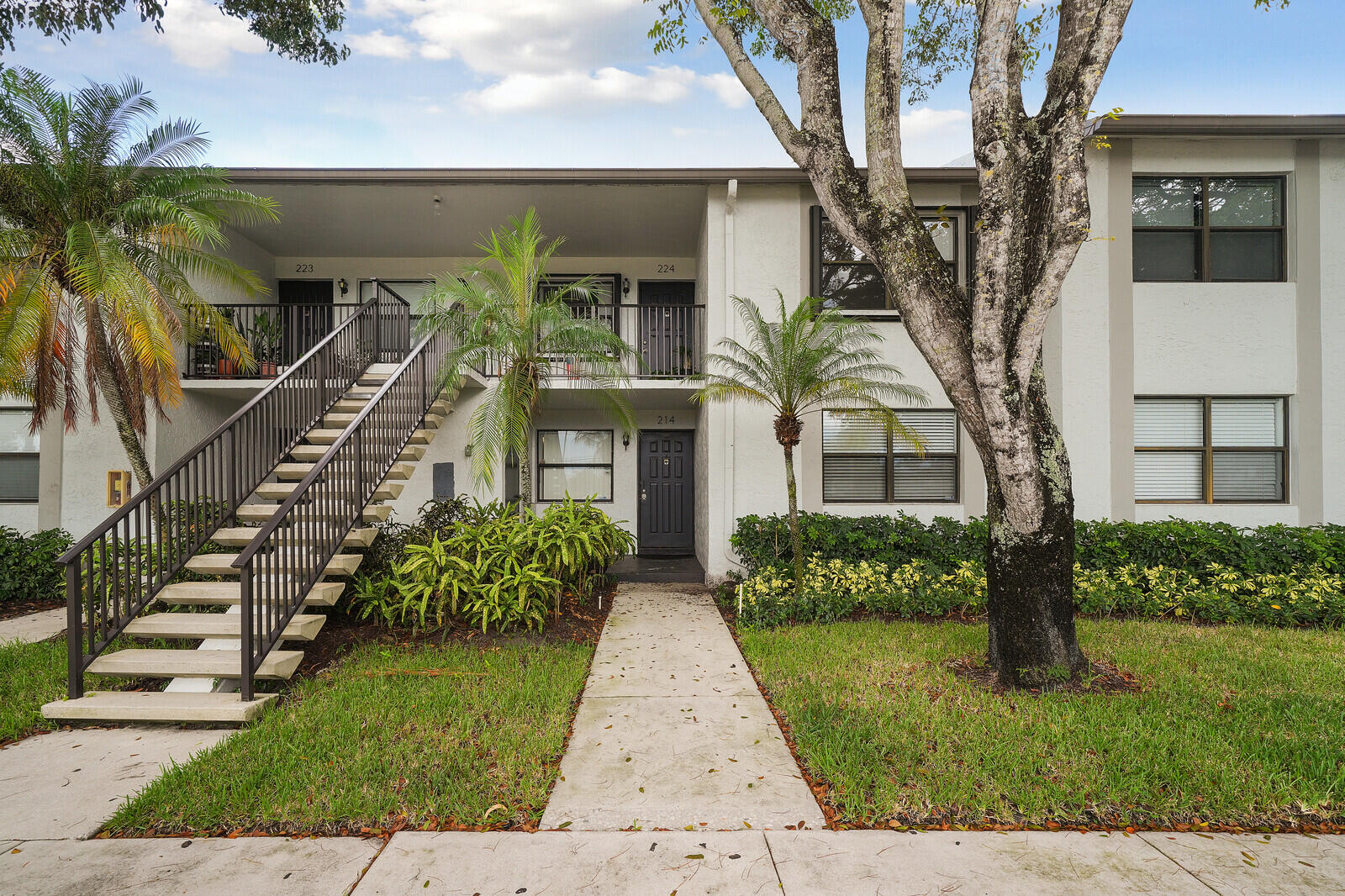 1284 S Military Trail 224