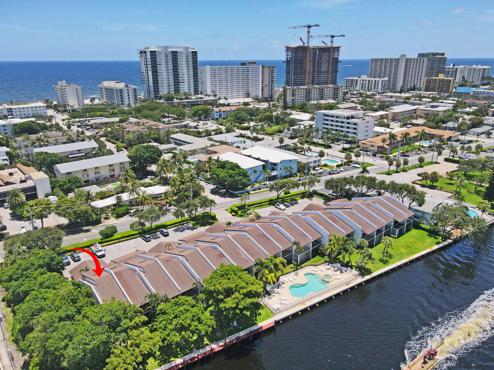 1301 N RIVERSIDE Drive 19