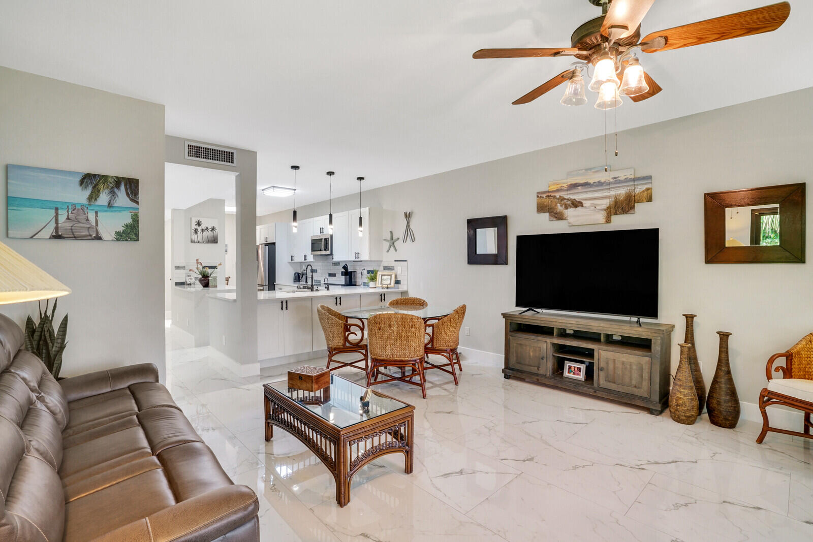 1301 N RIVERSIDE Drive 19