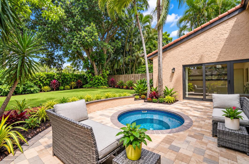 6599 Pond Apple Road
