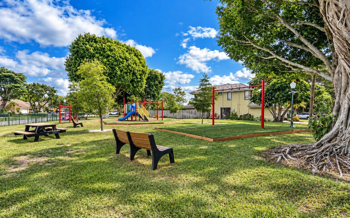 6599 Pond Apple Road