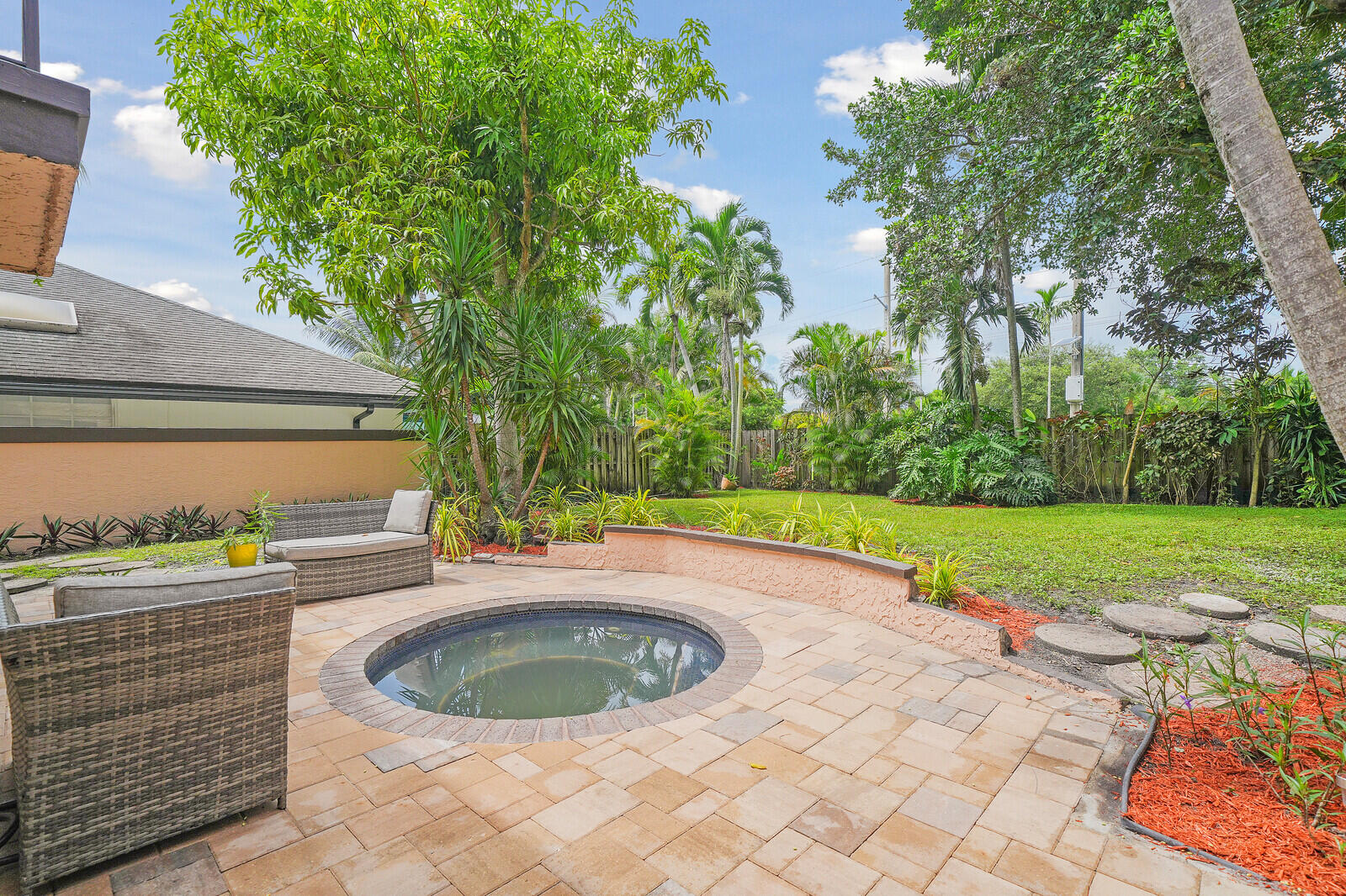 6599 Pond Apple Road