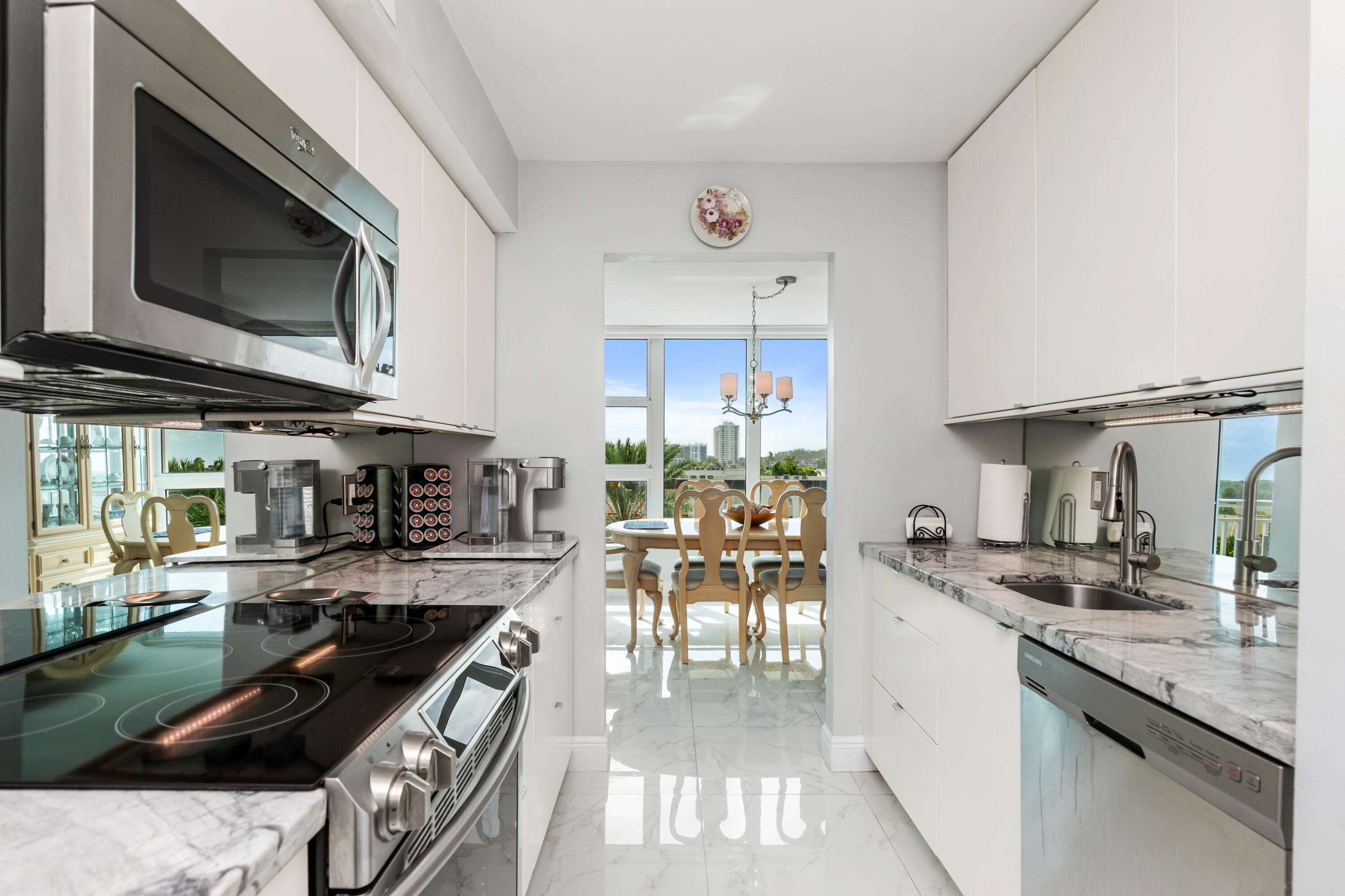 1620 S Ocean Boulevard 5H, Lauderdale-By-The-Sea Unit: 5H