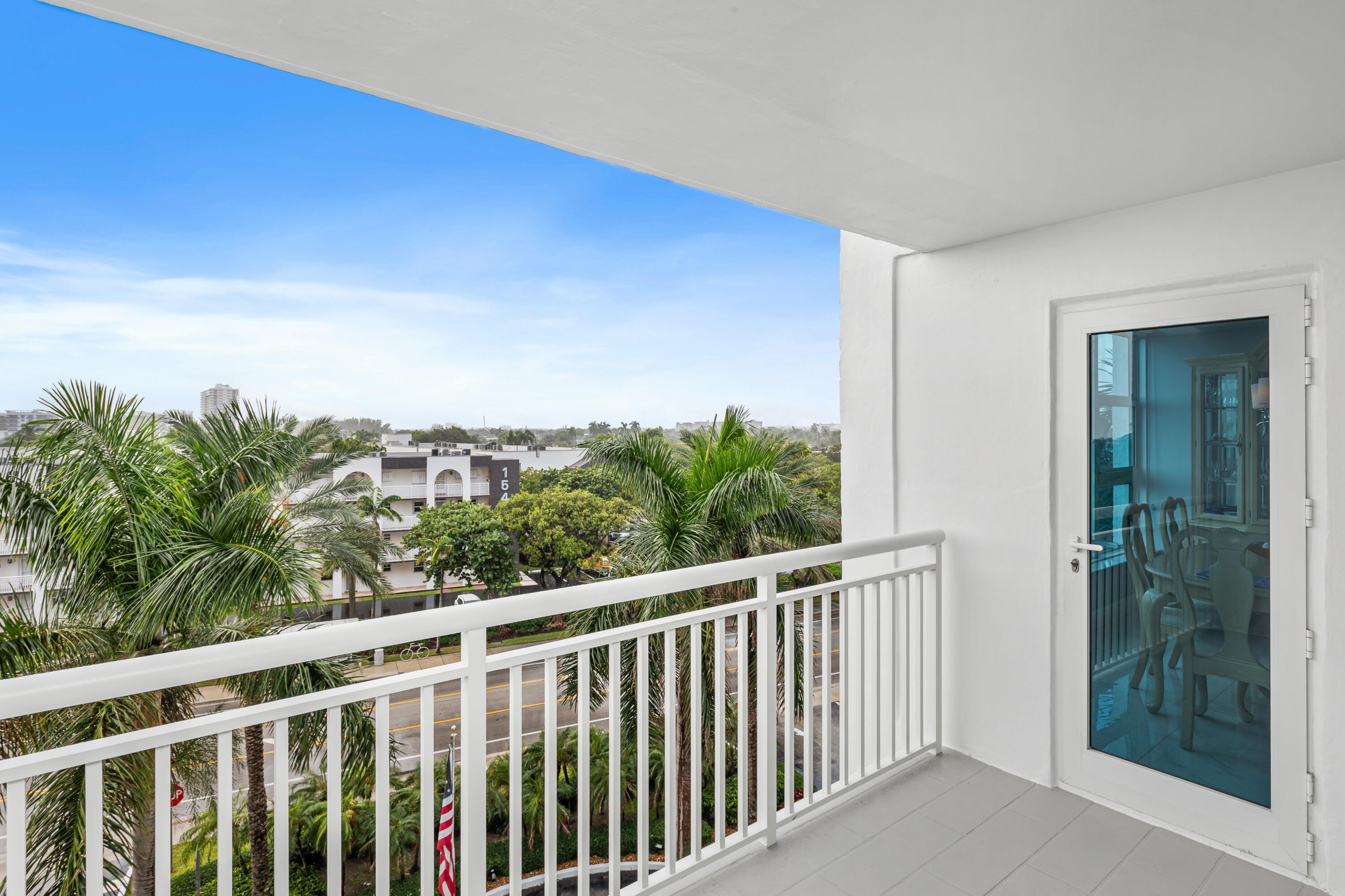 1620 S Ocean Boulevard 5H, Lauderdale-By-The-Sea Unit: 5H