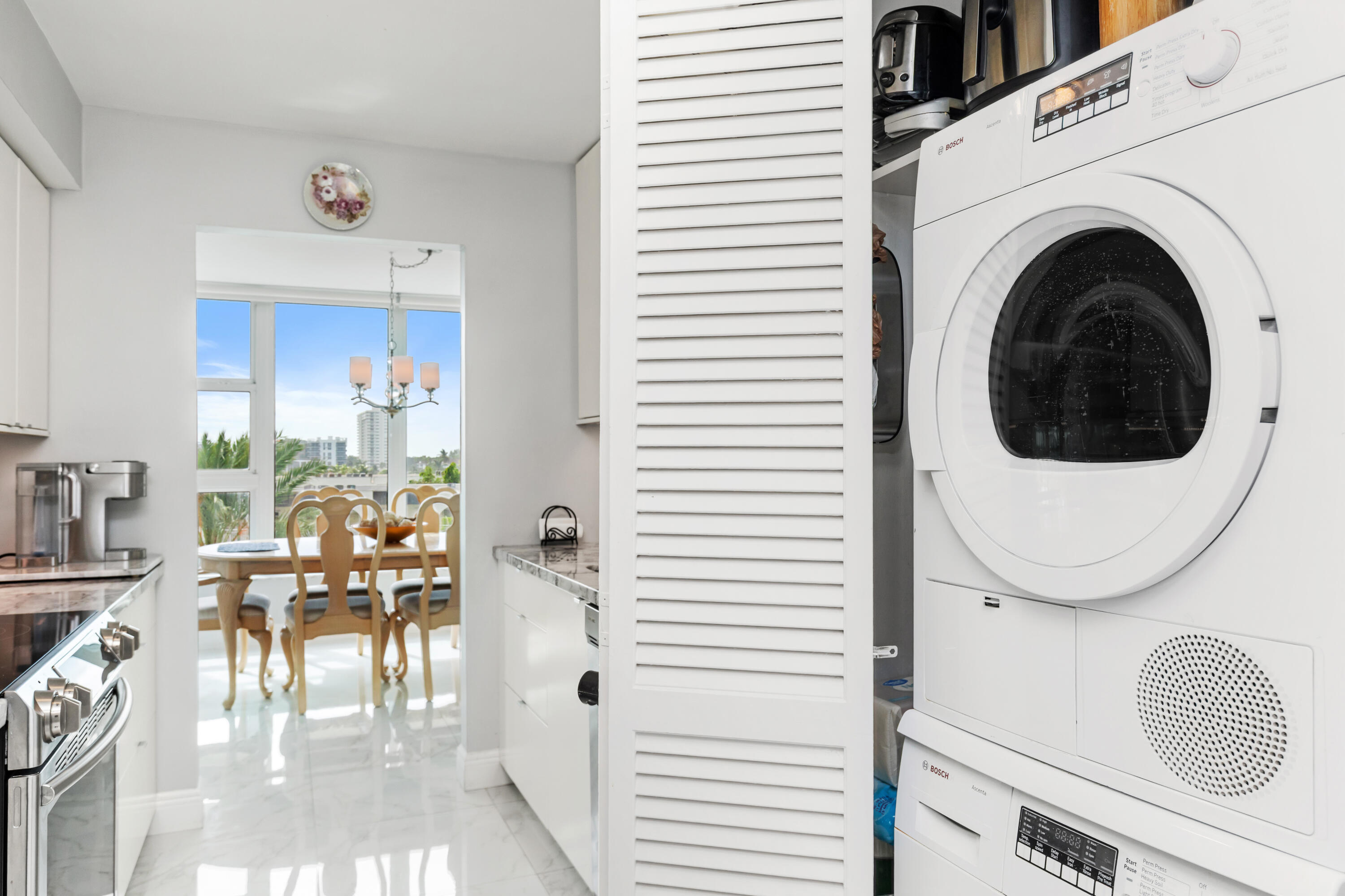 1620 S Ocean Boulevard 5H, Lauderdale-By-The-Sea Unit: 5H