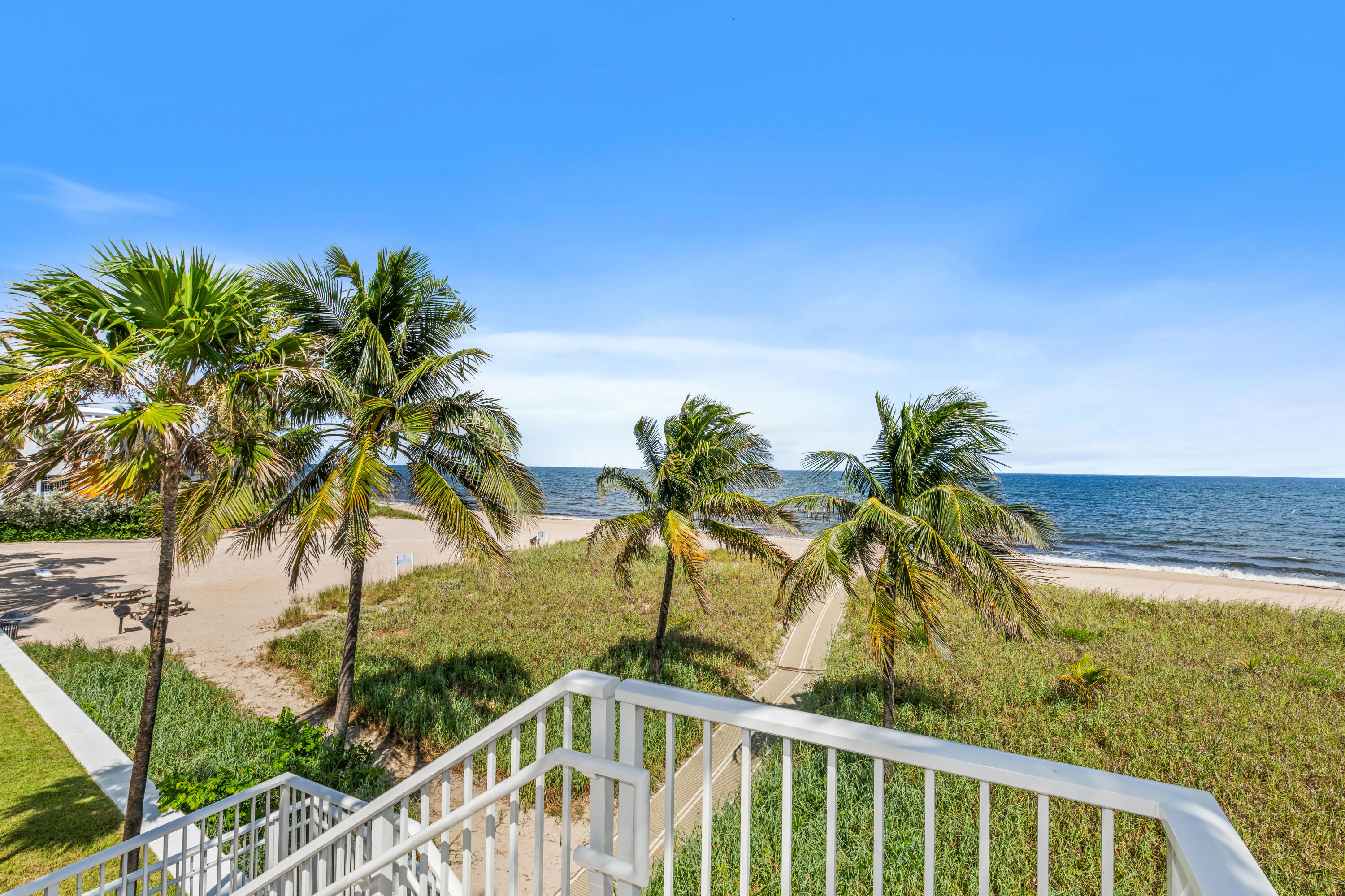 1620 S Ocean Boulevard 5H, Lauderdale-By-The-Sea Unit: 5H