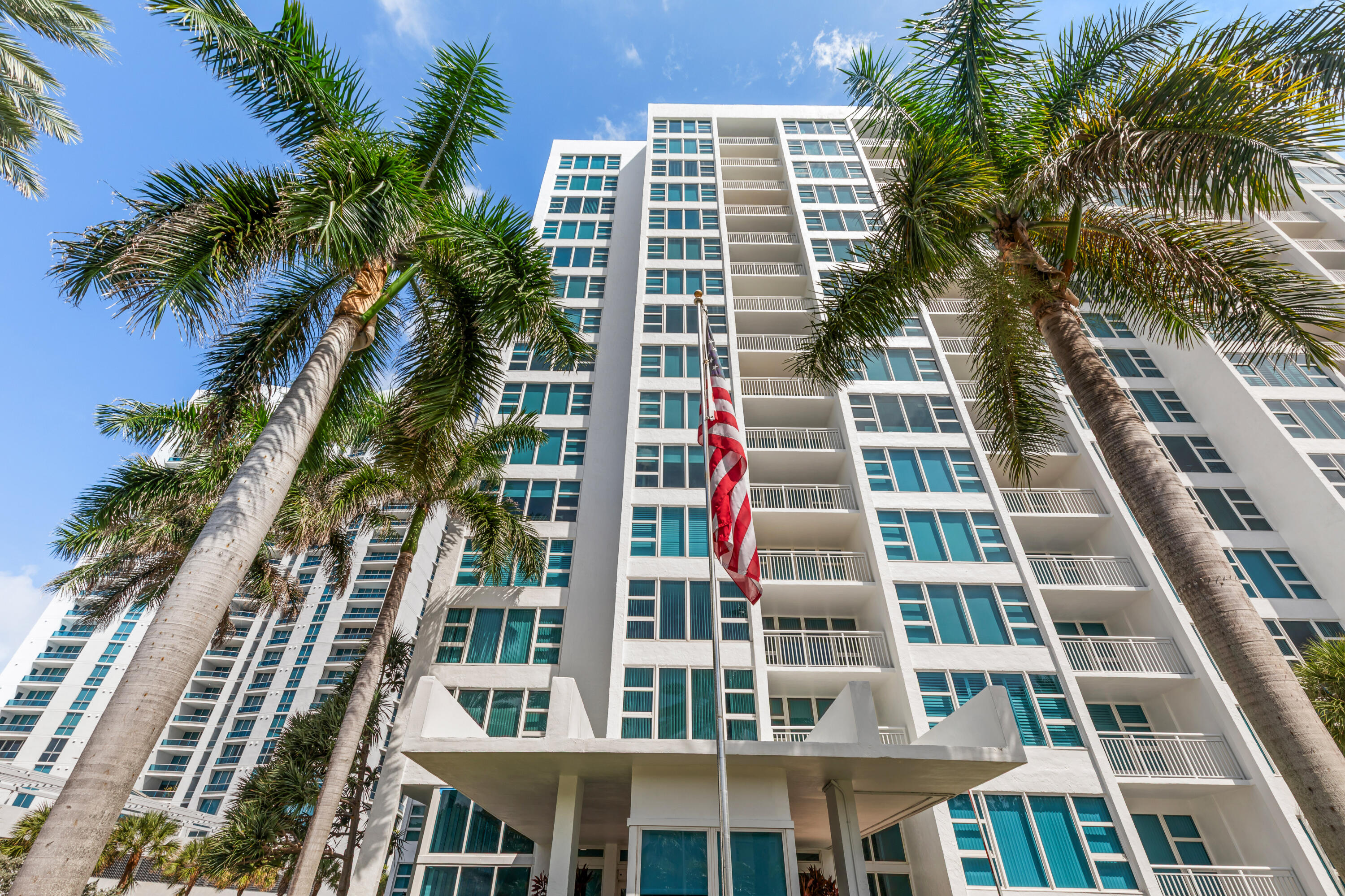 1620 S Ocean Boulevard 5H, Lauderdale-By-The-Sea Unit: 5H