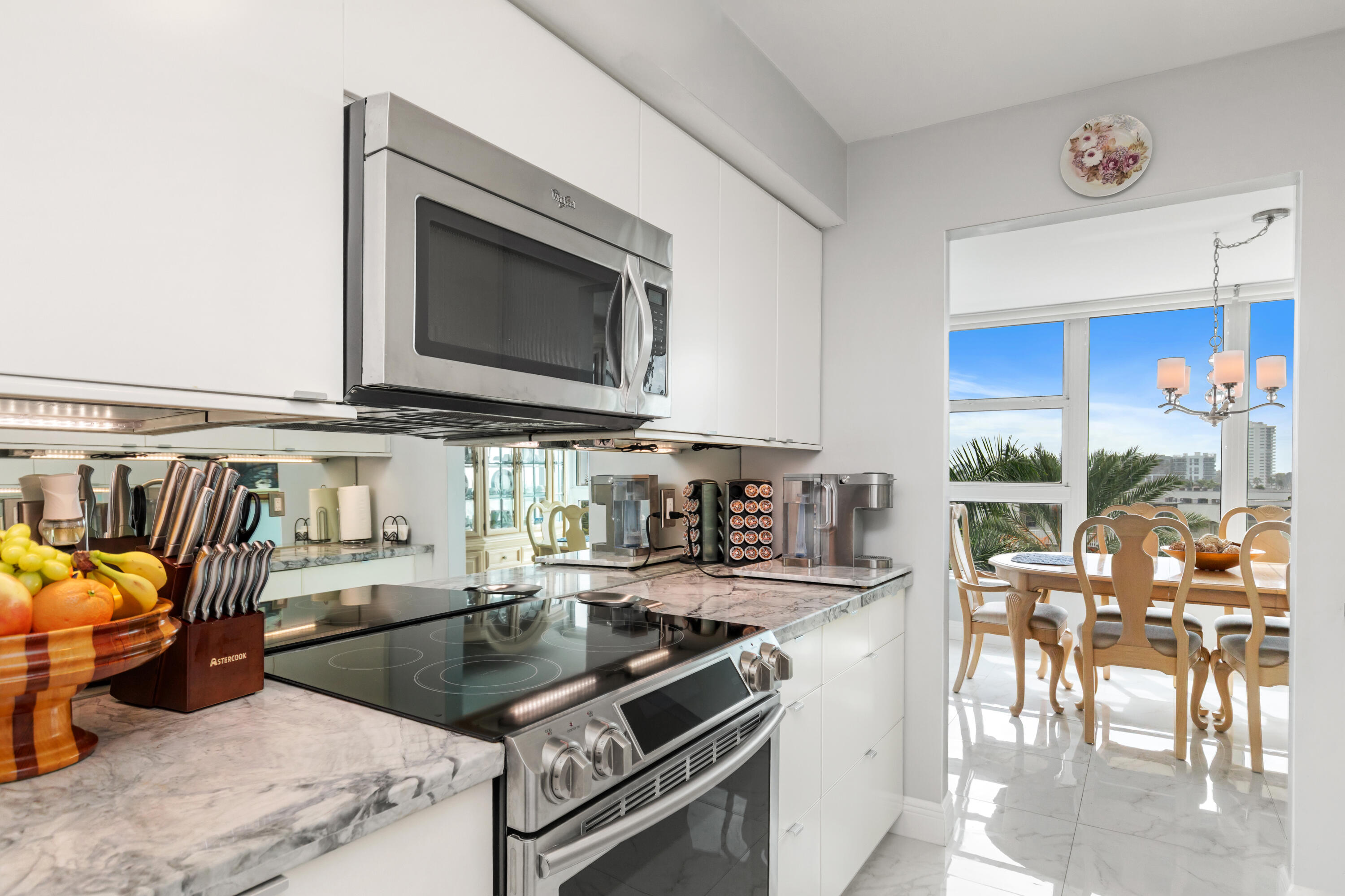 1620 S Ocean Boulevard 5H, Lauderdale-By-The-Sea Unit: 5H
