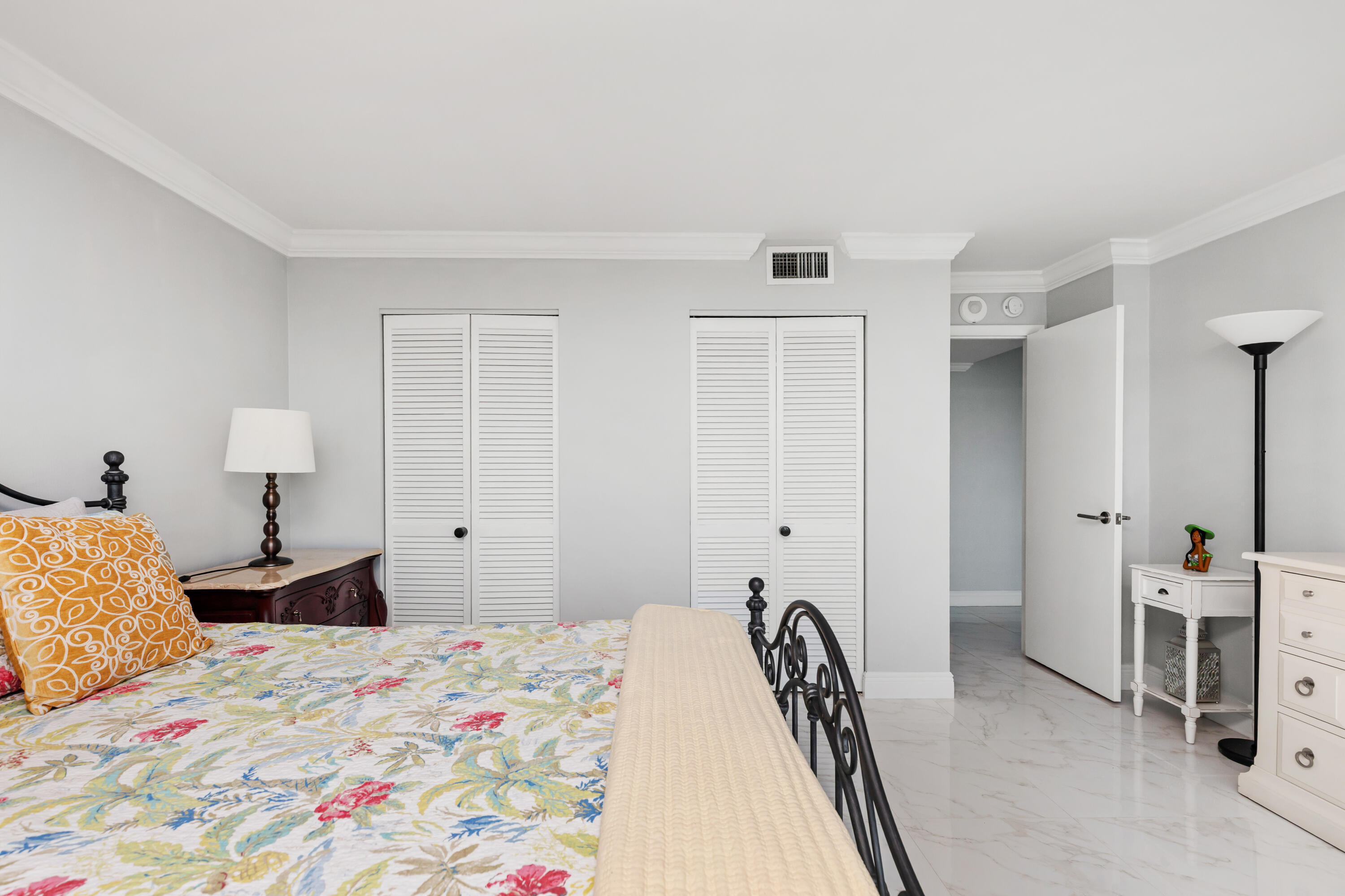 1620 S Ocean Boulevard 5H, Lauderdale-By-The-Sea Unit: 5H