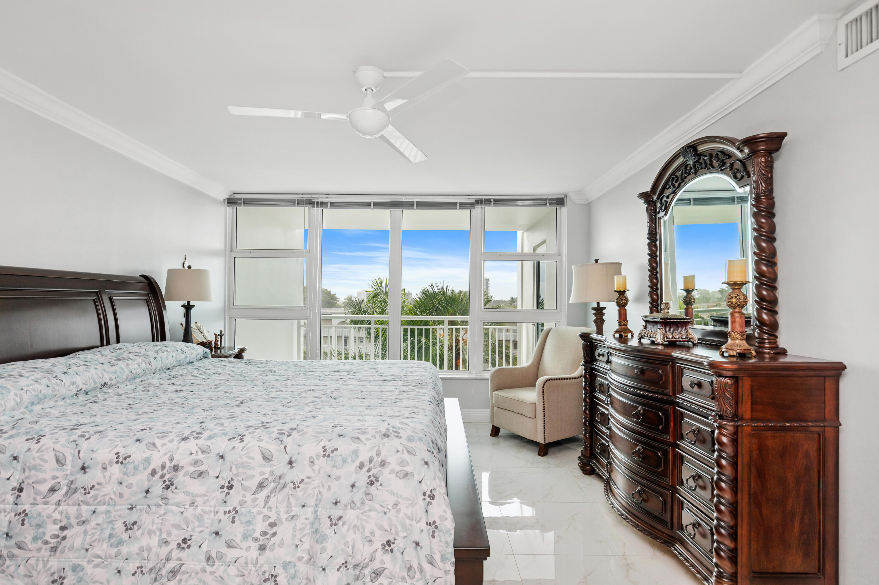 1620 S Ocean Boulevard 5H, Lauderdale-By-The-Sea Unit: 5H