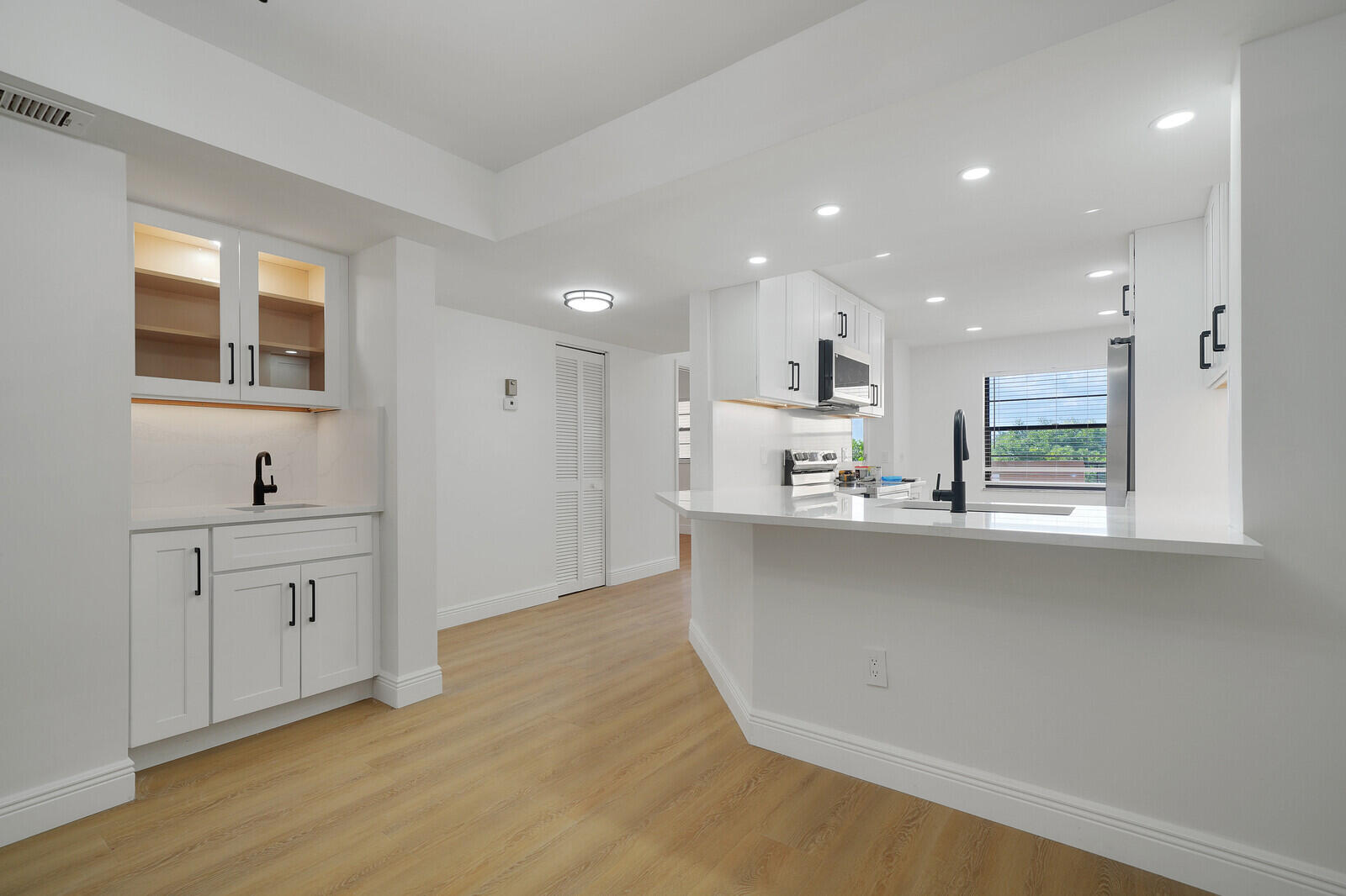23345 Carolwood Lane 406