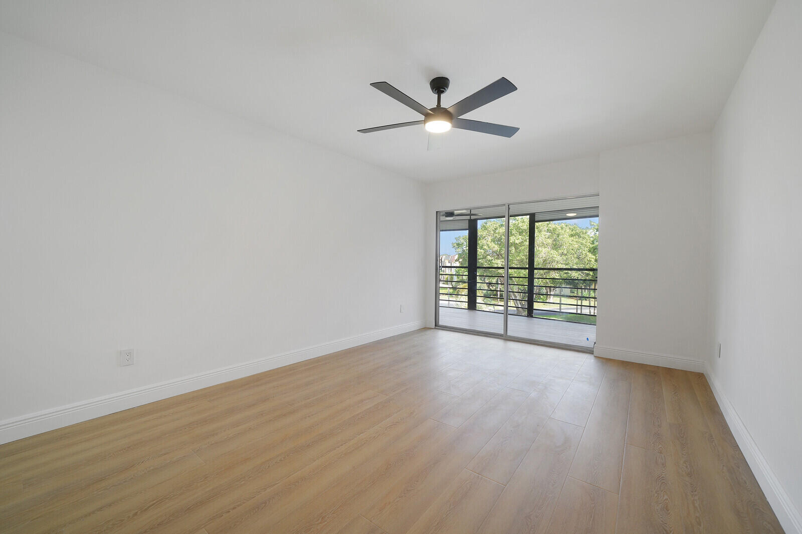 23345 Carolwood Lane 406