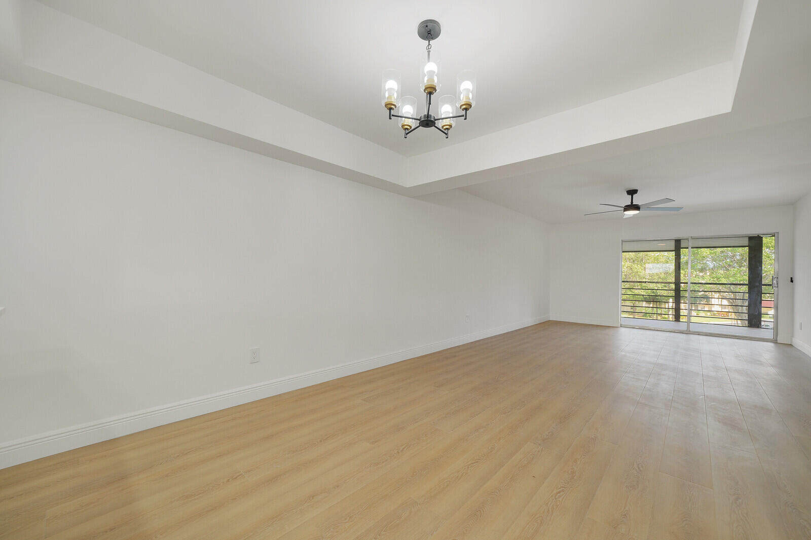 23345 Carolwood Lane 406